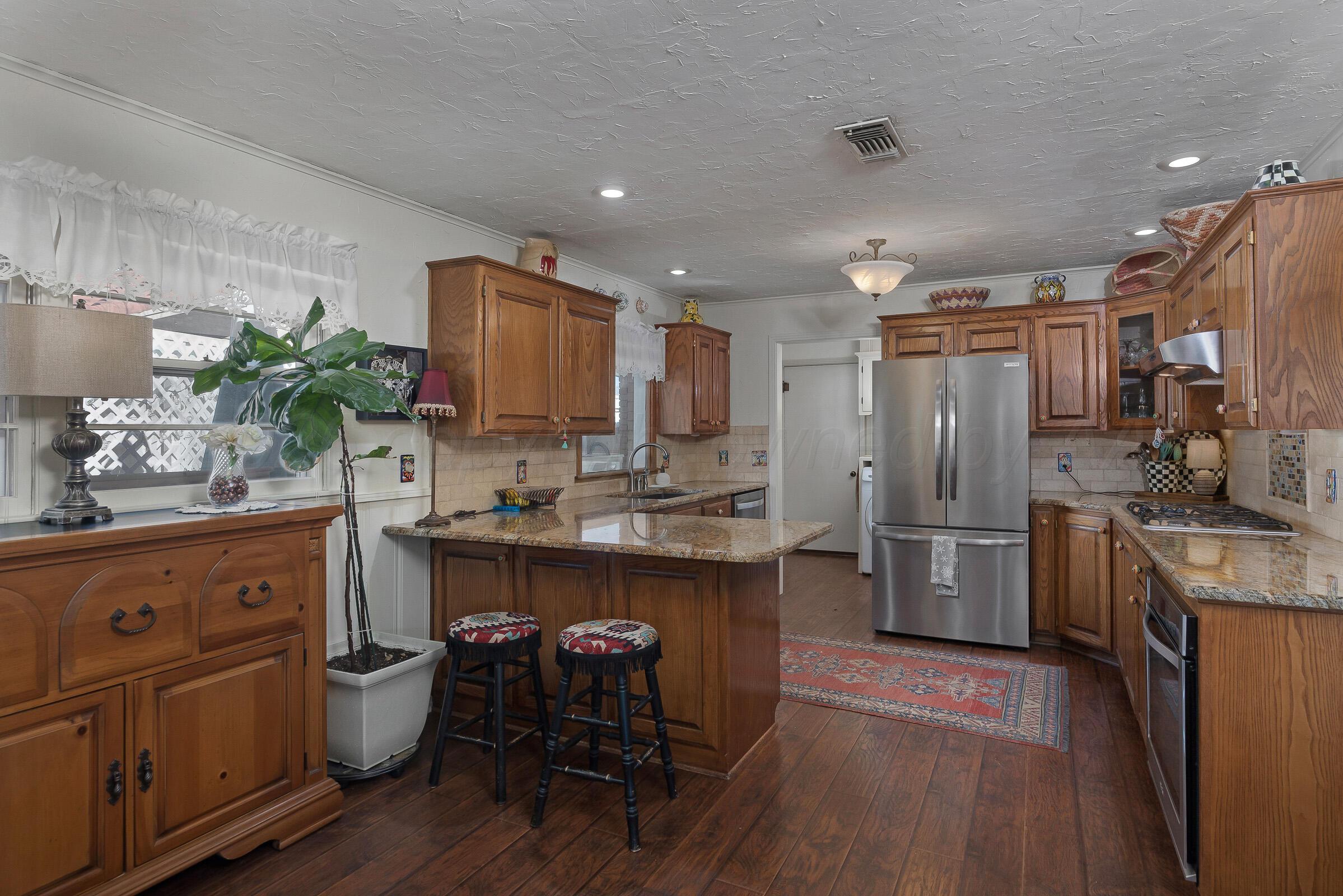 3208 S Rusk Street Property Photo 11