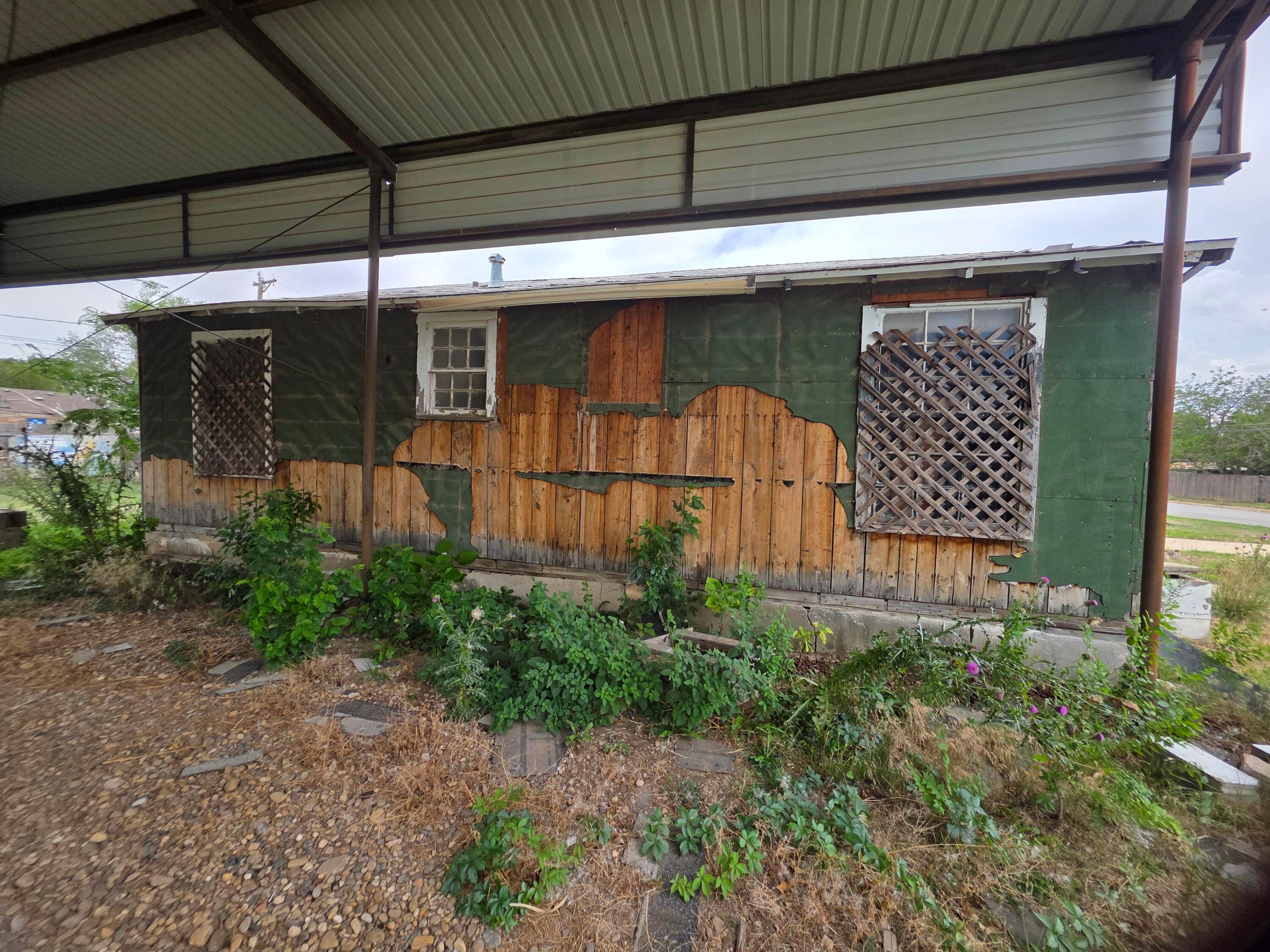 840 E Beryl Street Property Photo 2