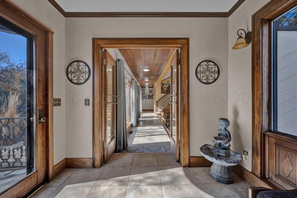 153 N Timbercreek Circle Property Photo 7