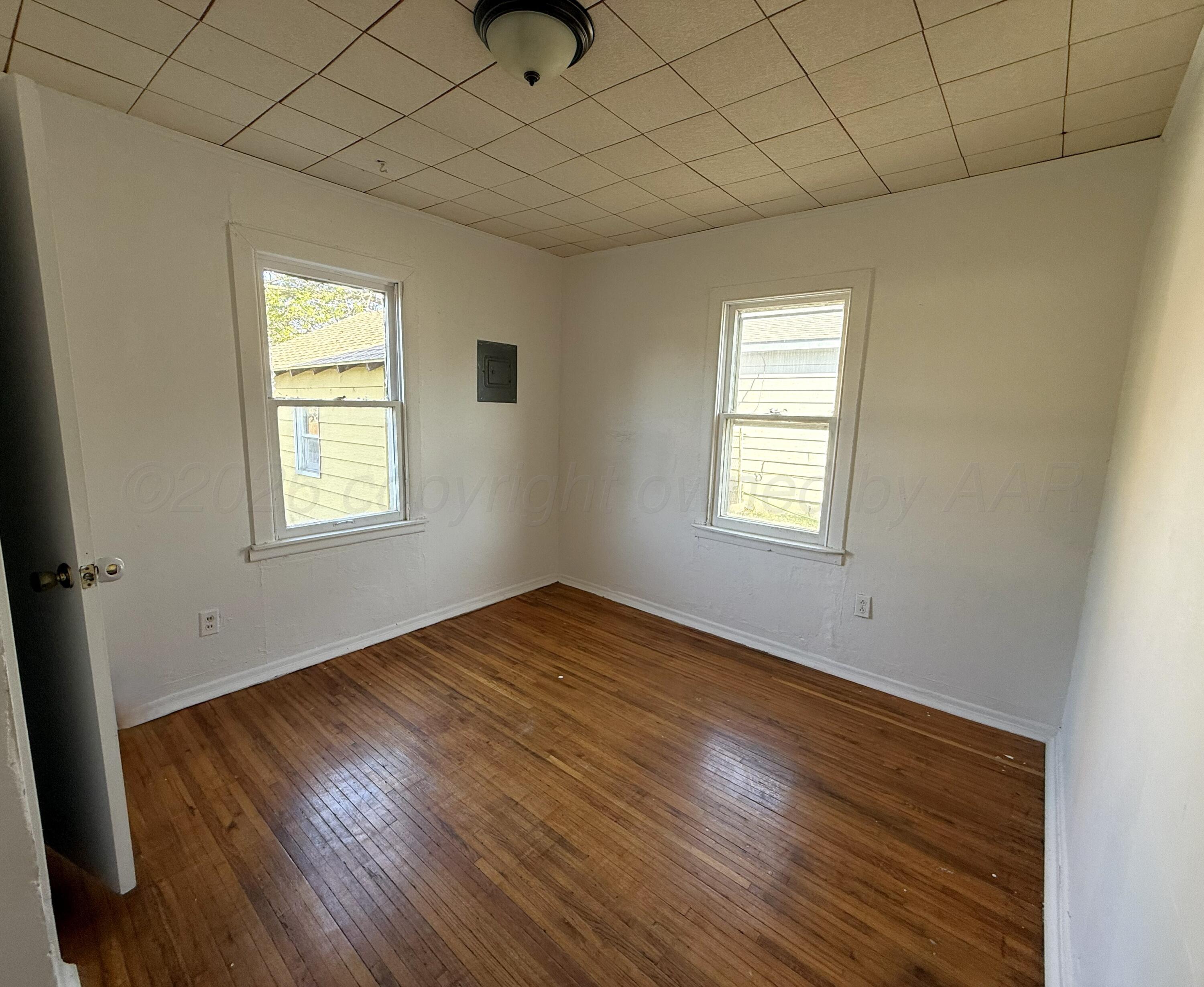 516 N Nelson Street Property Photo 9