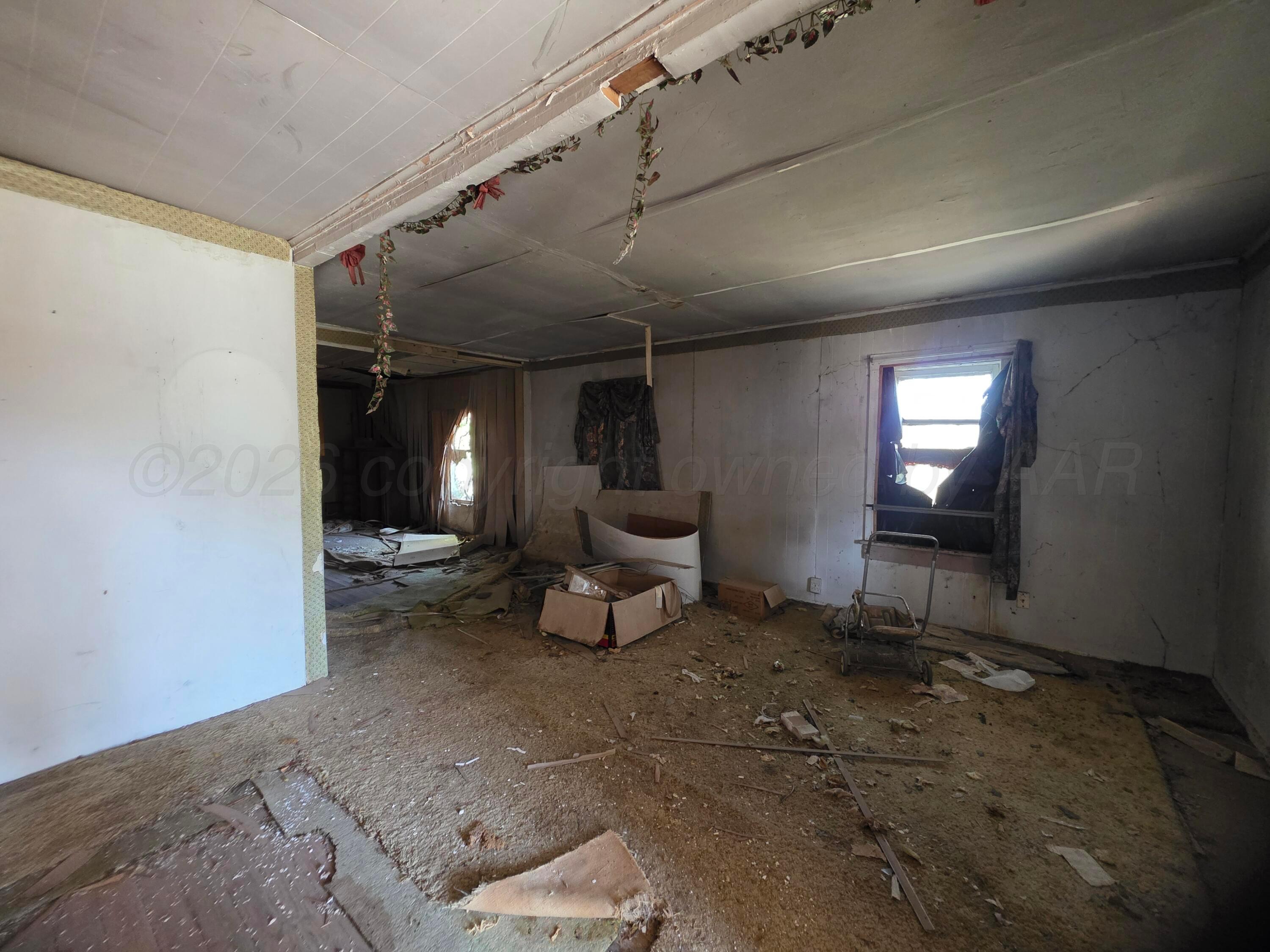 522 S Ballard Street Property Photo 4