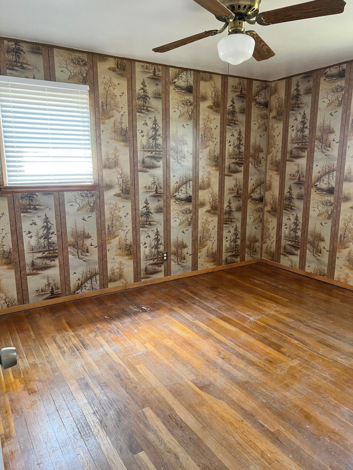 203 W 12th Avenue Property Photo 10