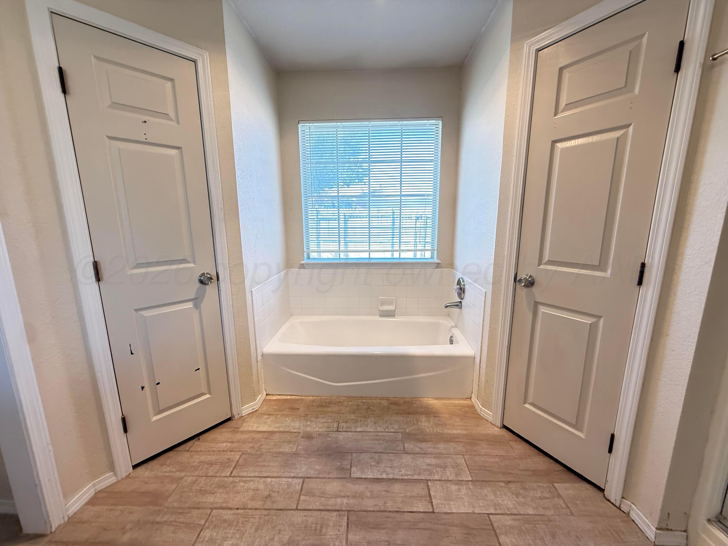 6702 Emerald Court Property Photo 9