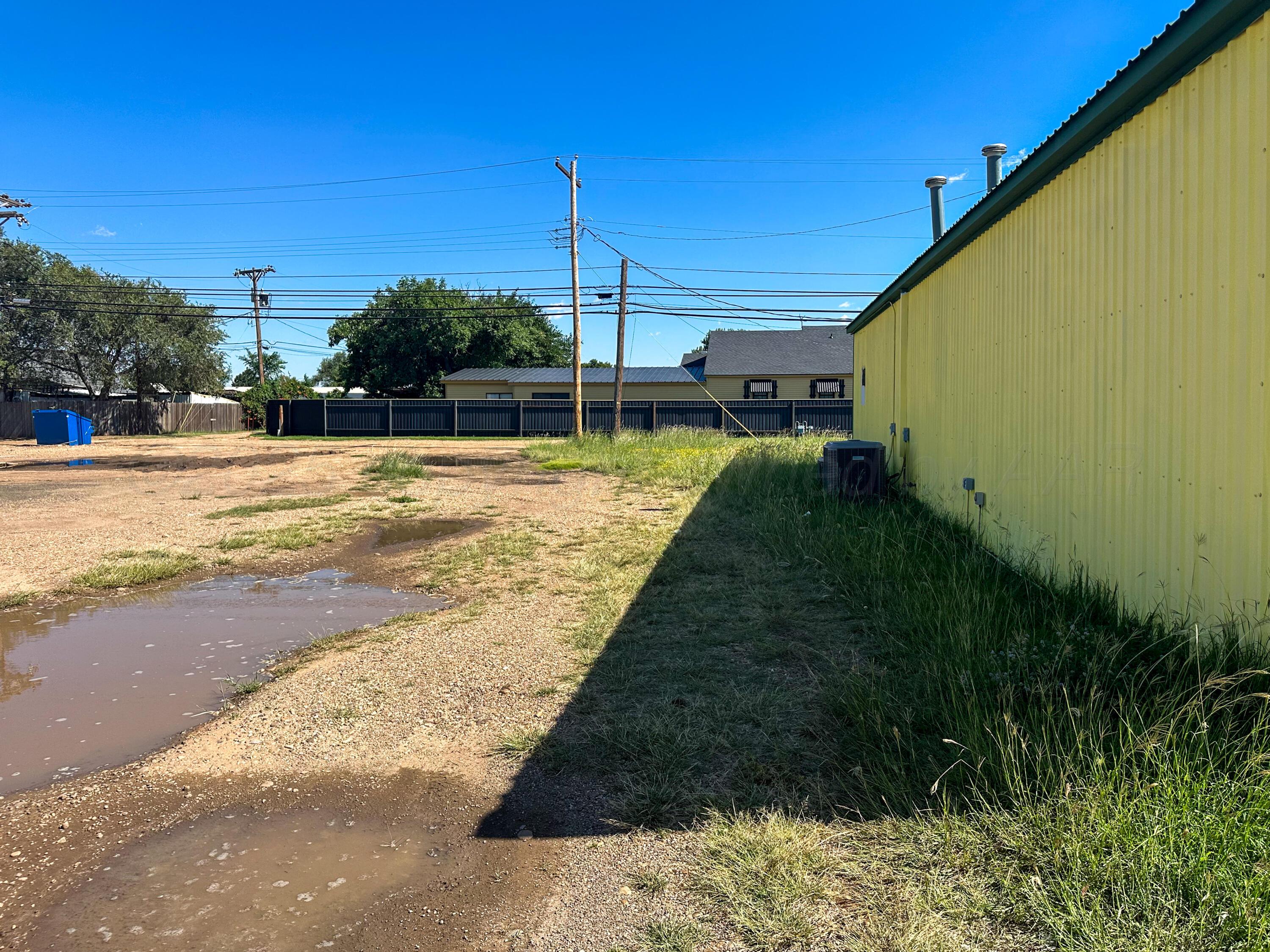 109 W Broadway Street Property Photo 5