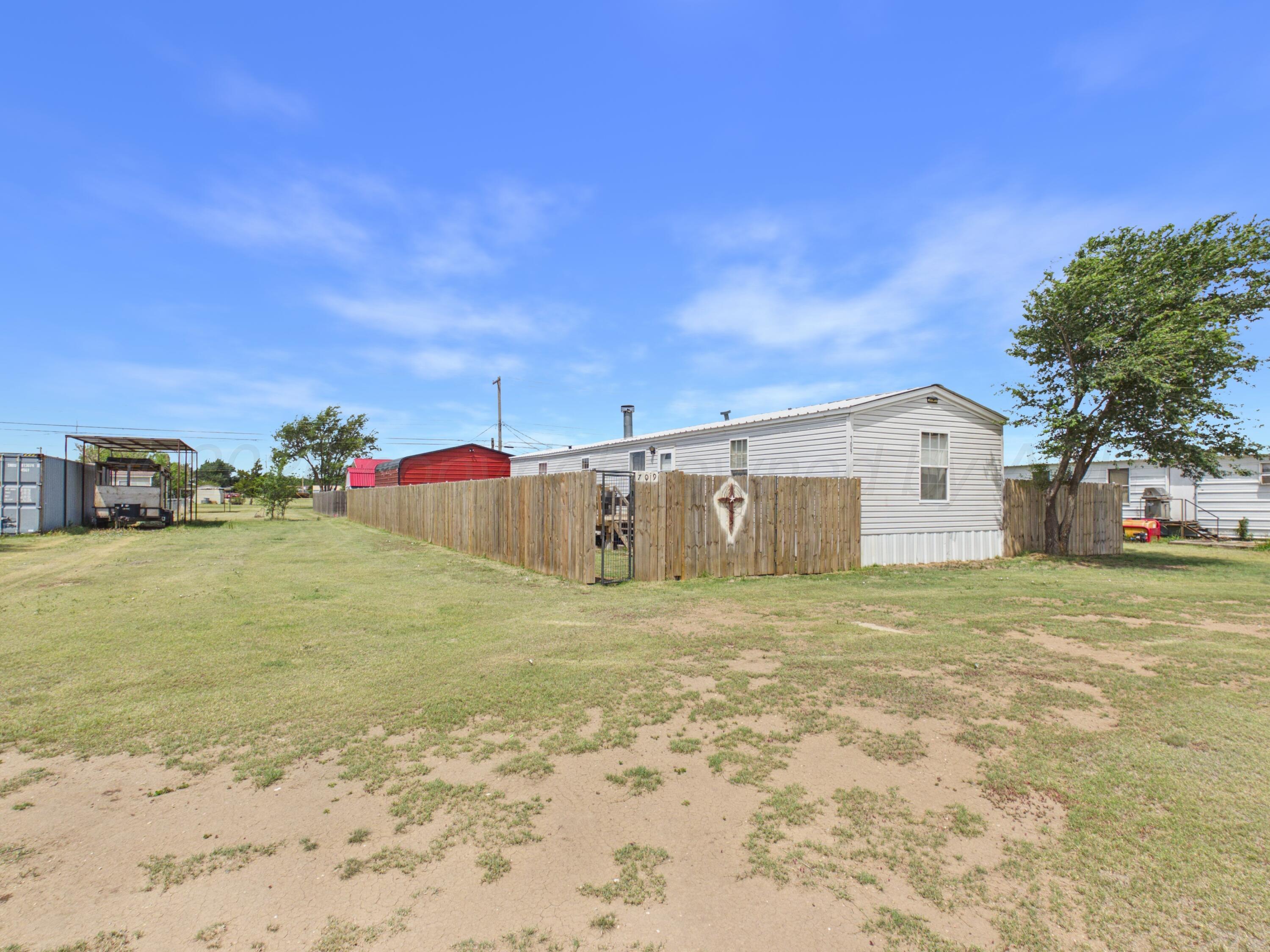 709 Ritchie Avenue Property Photo 3