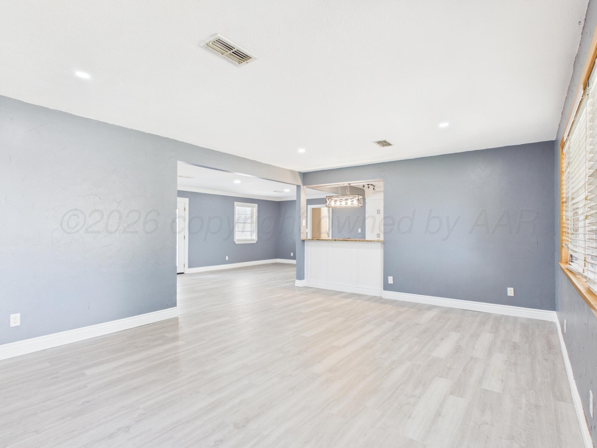 410 Mills Avenue Property Photo 2