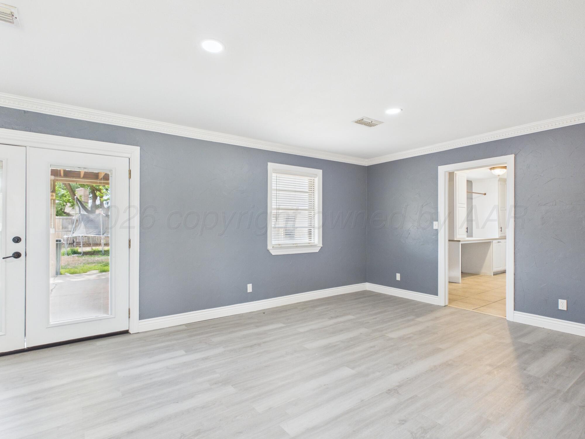 410 Mills Avenue Property Photo 5