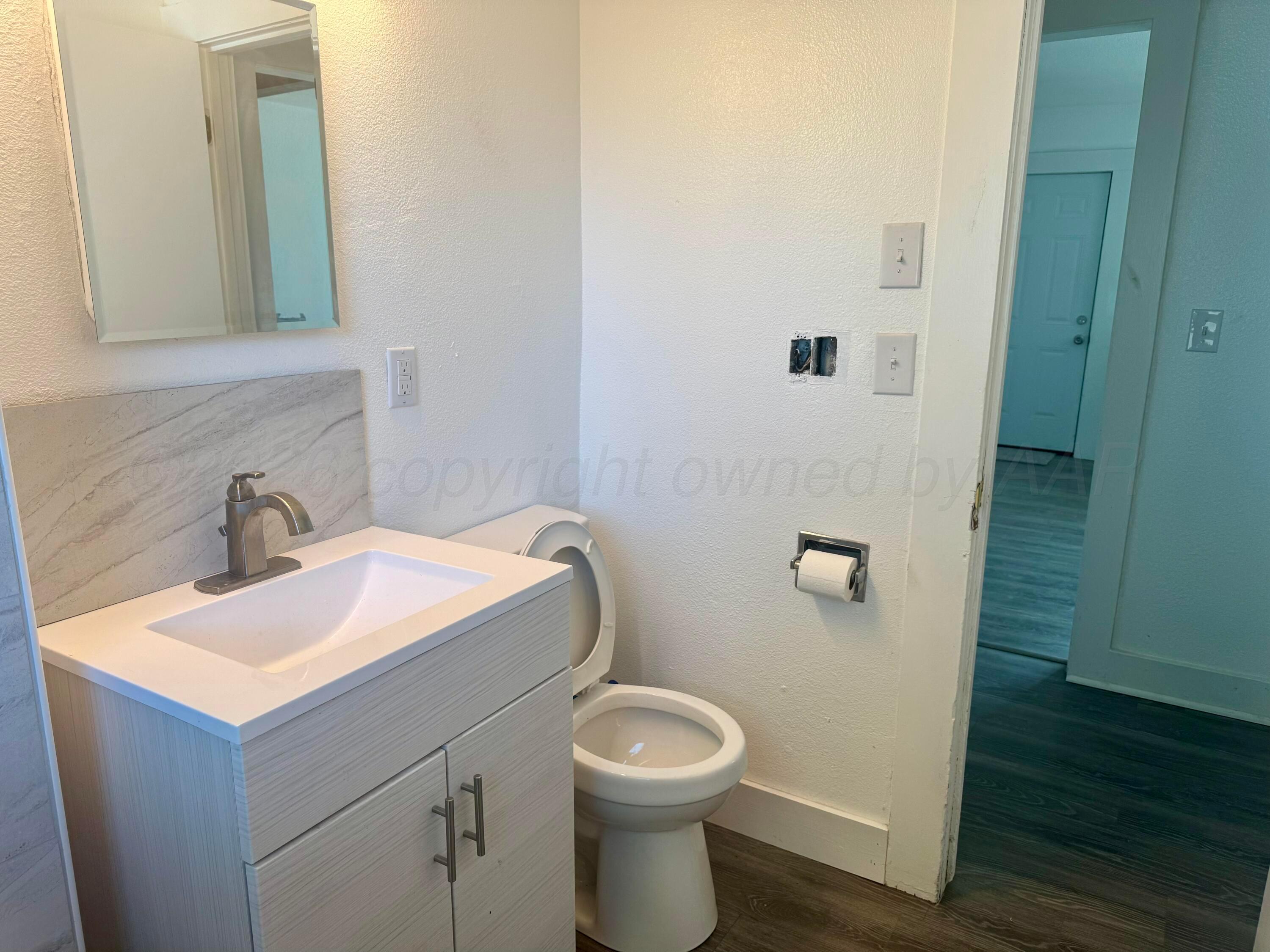 400 S Madden Street Property Photo 4