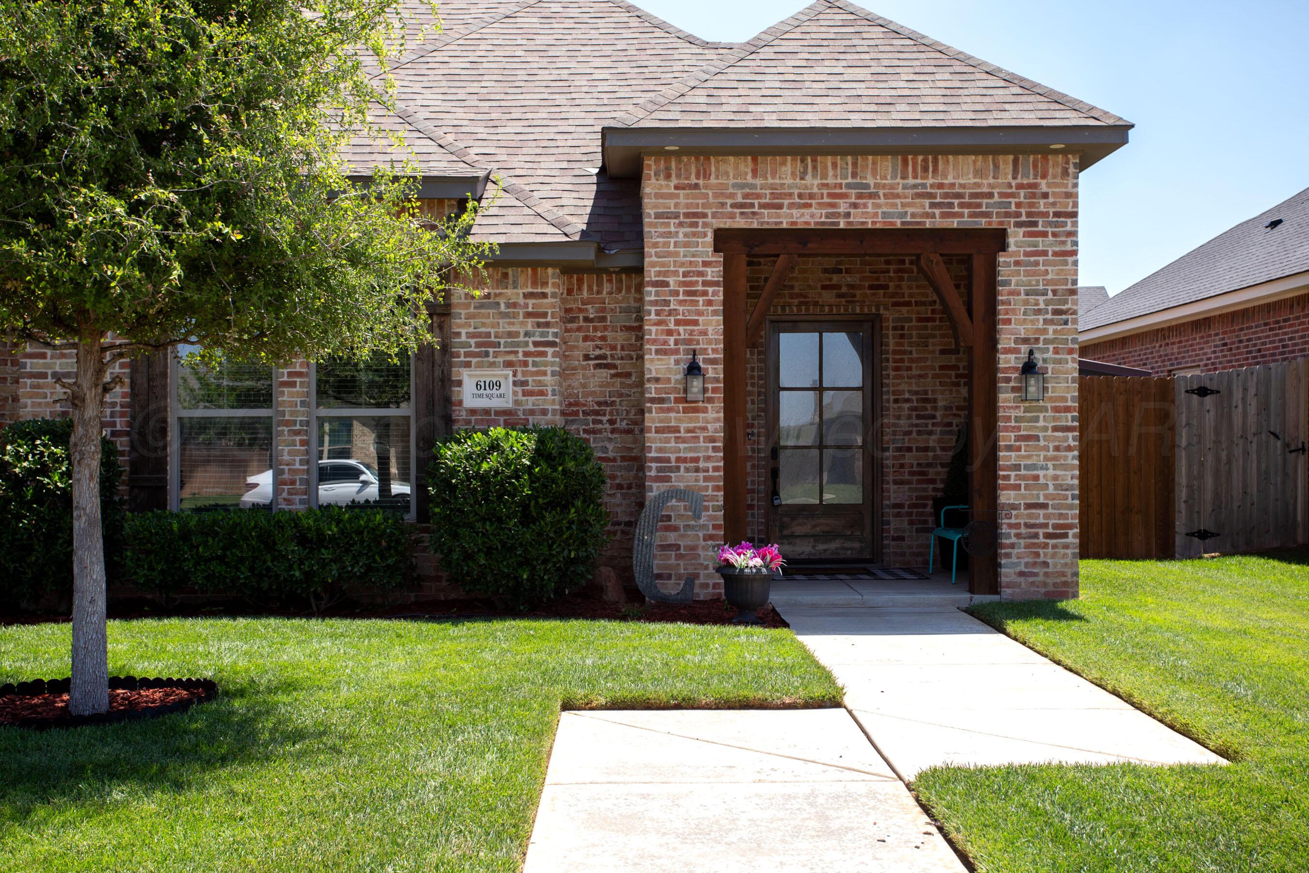 6109 Time Square Property Photo 2