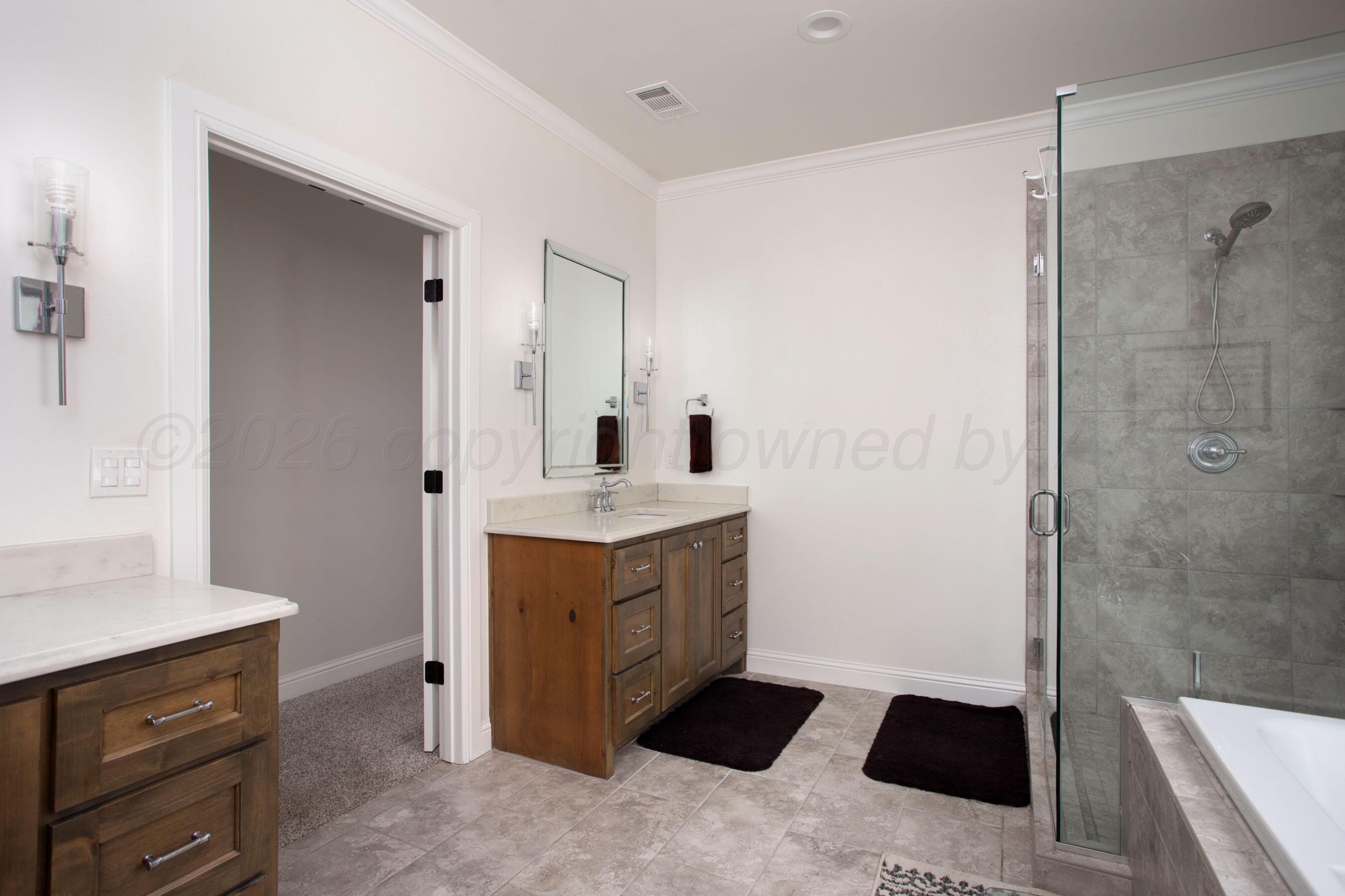 6109 Time Square Property Photo 15