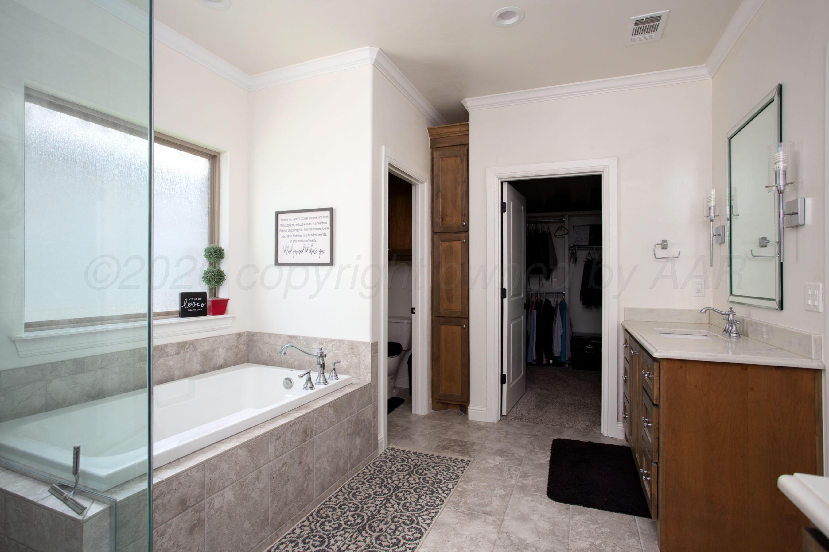6109 Time Square Property Photo 16