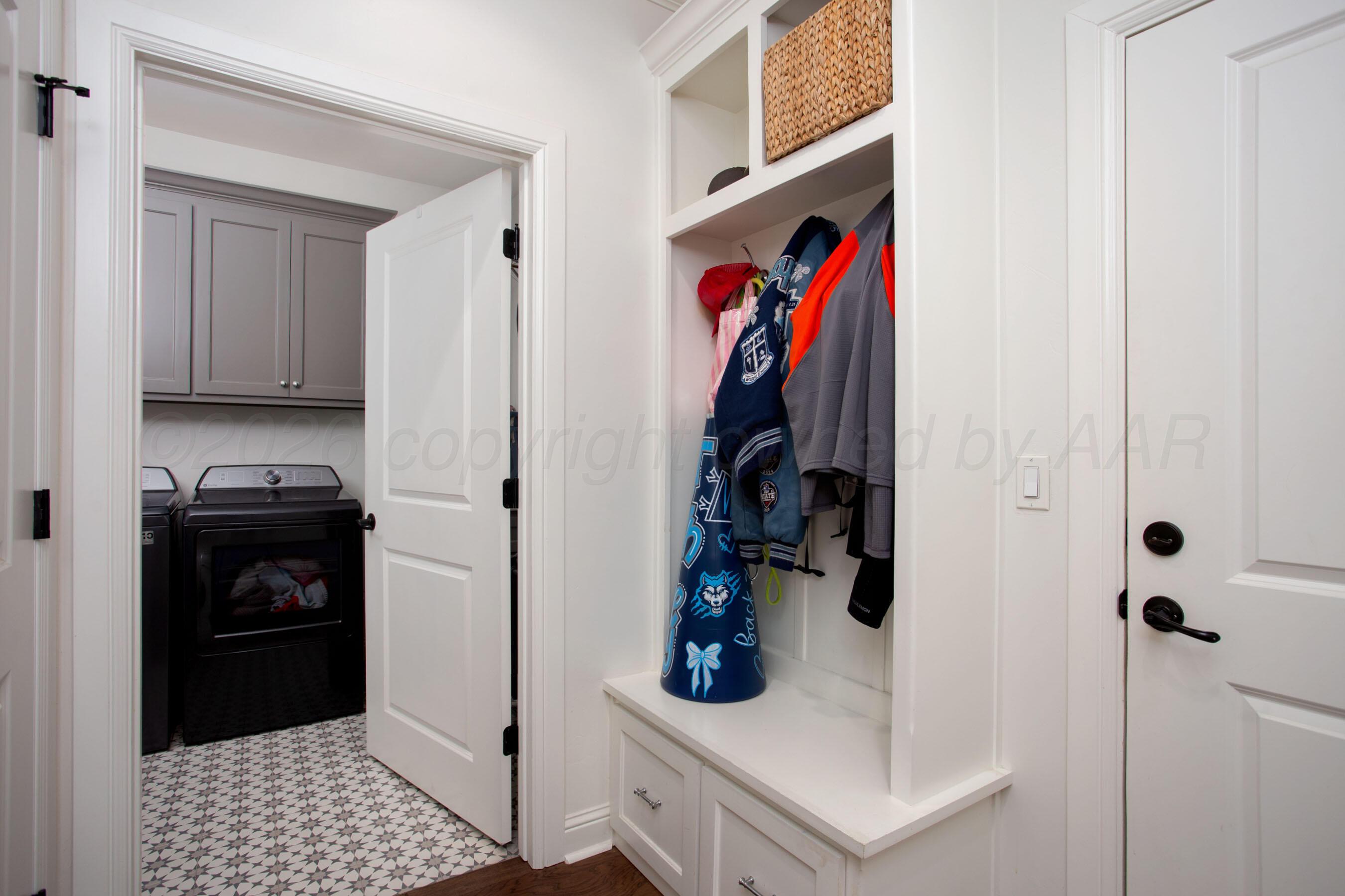 6109 Time Square Property Photo 27