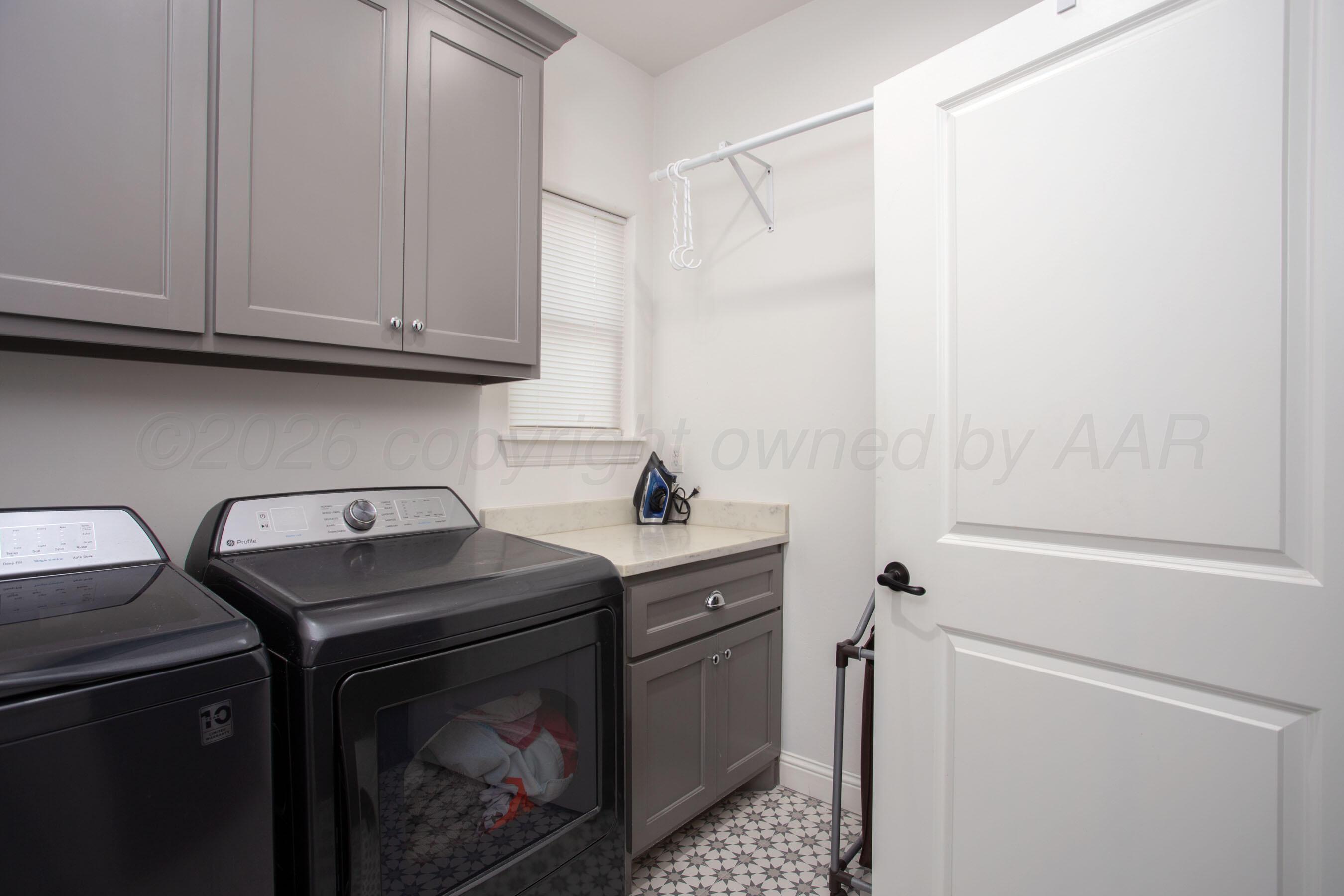 6109 Time Square Property Photo 28