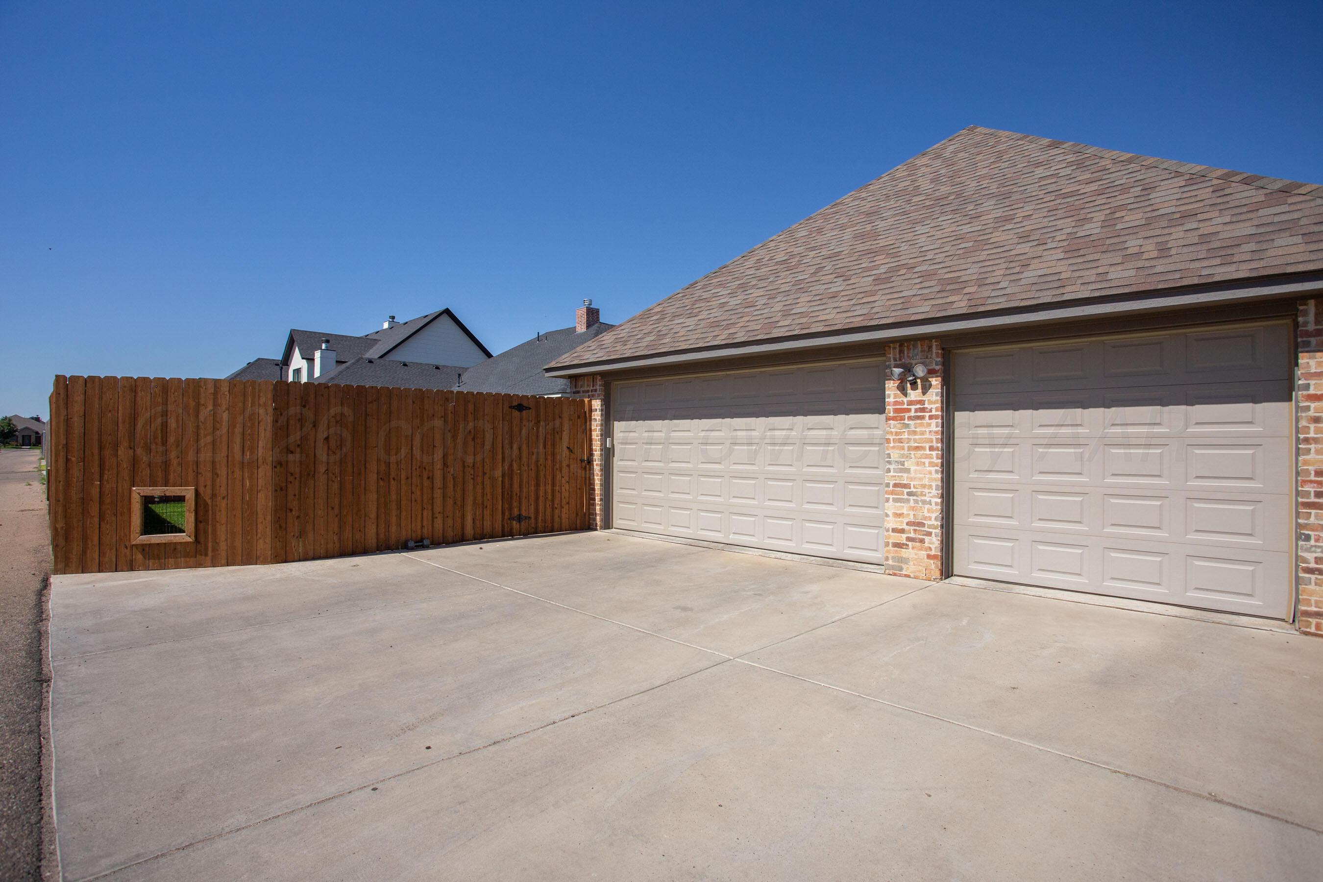 6109 Time Square Property Photo 33