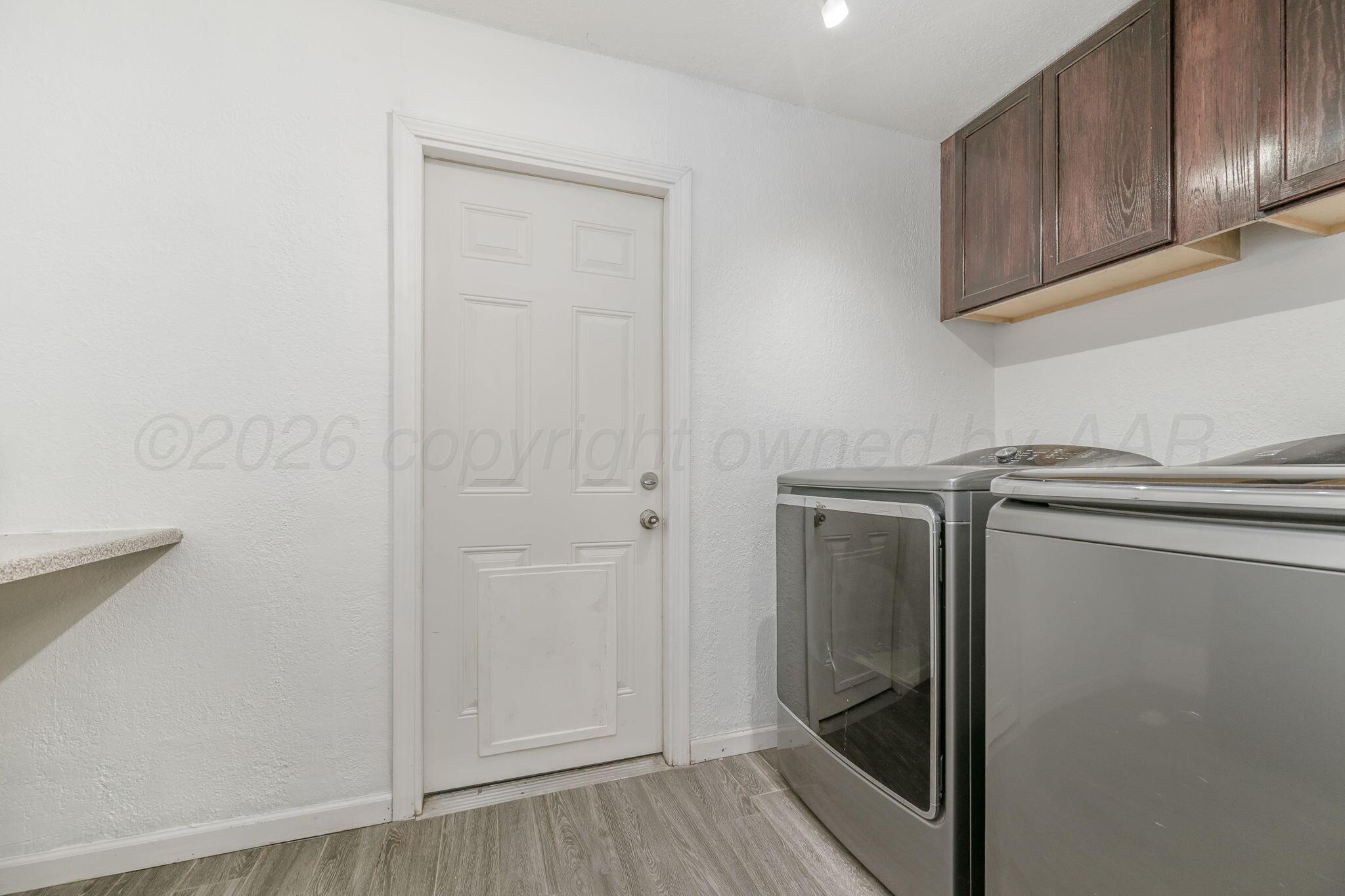 4015 Oakhurst Drive Property Photo 11