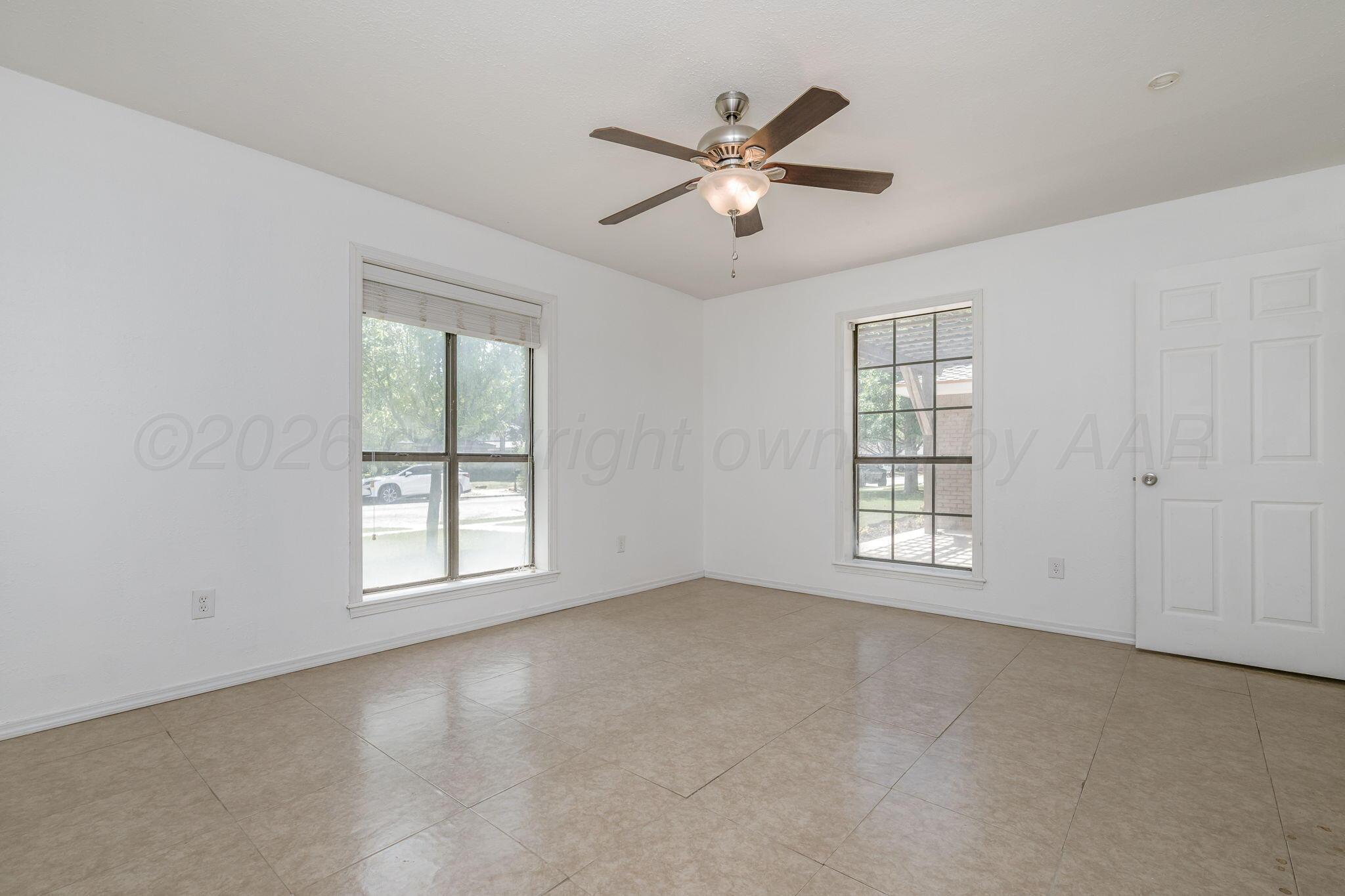 4015 Oakhurst Drive Property Photo 12