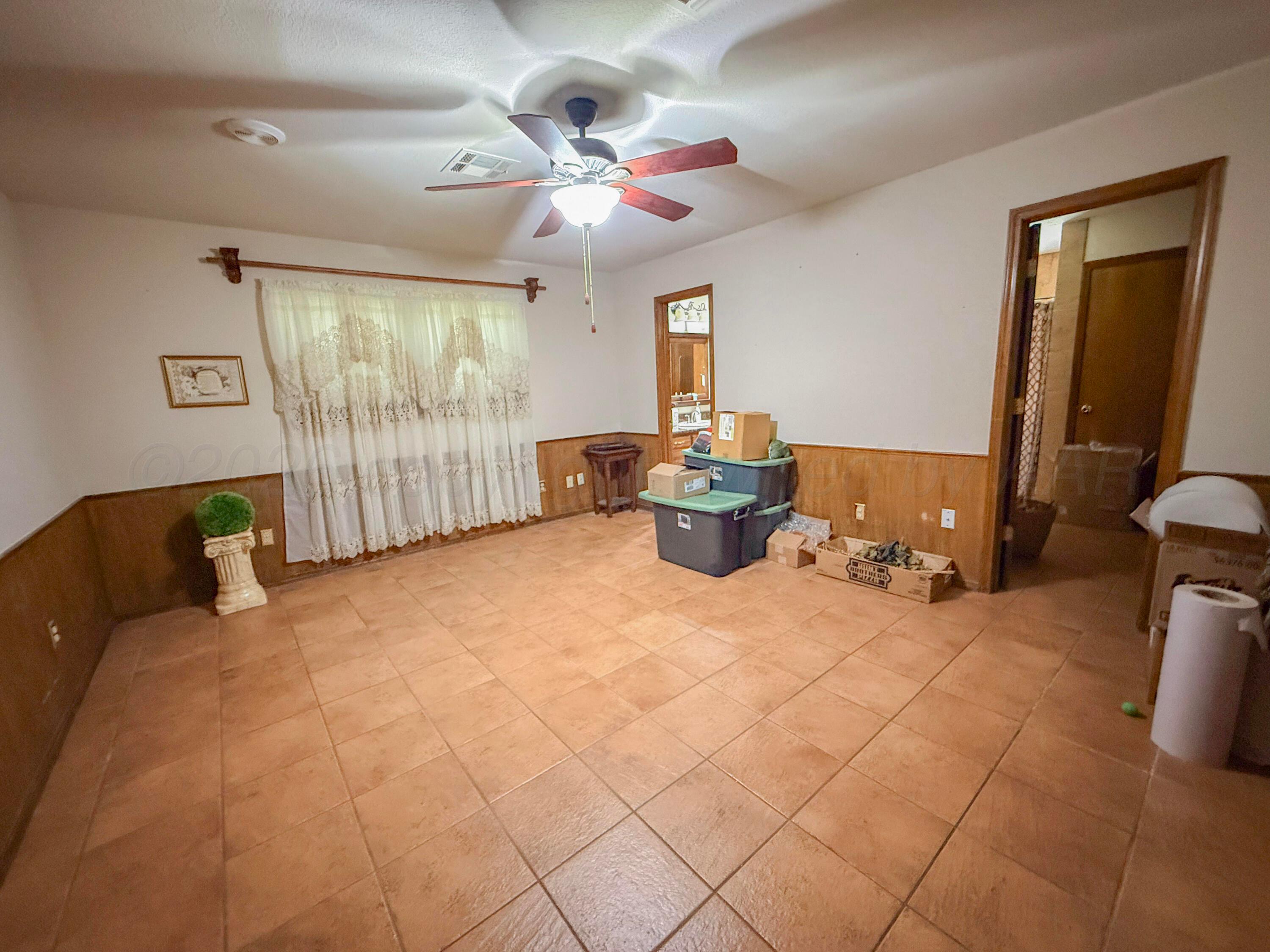 2613 N Fir Street Property Photo 15