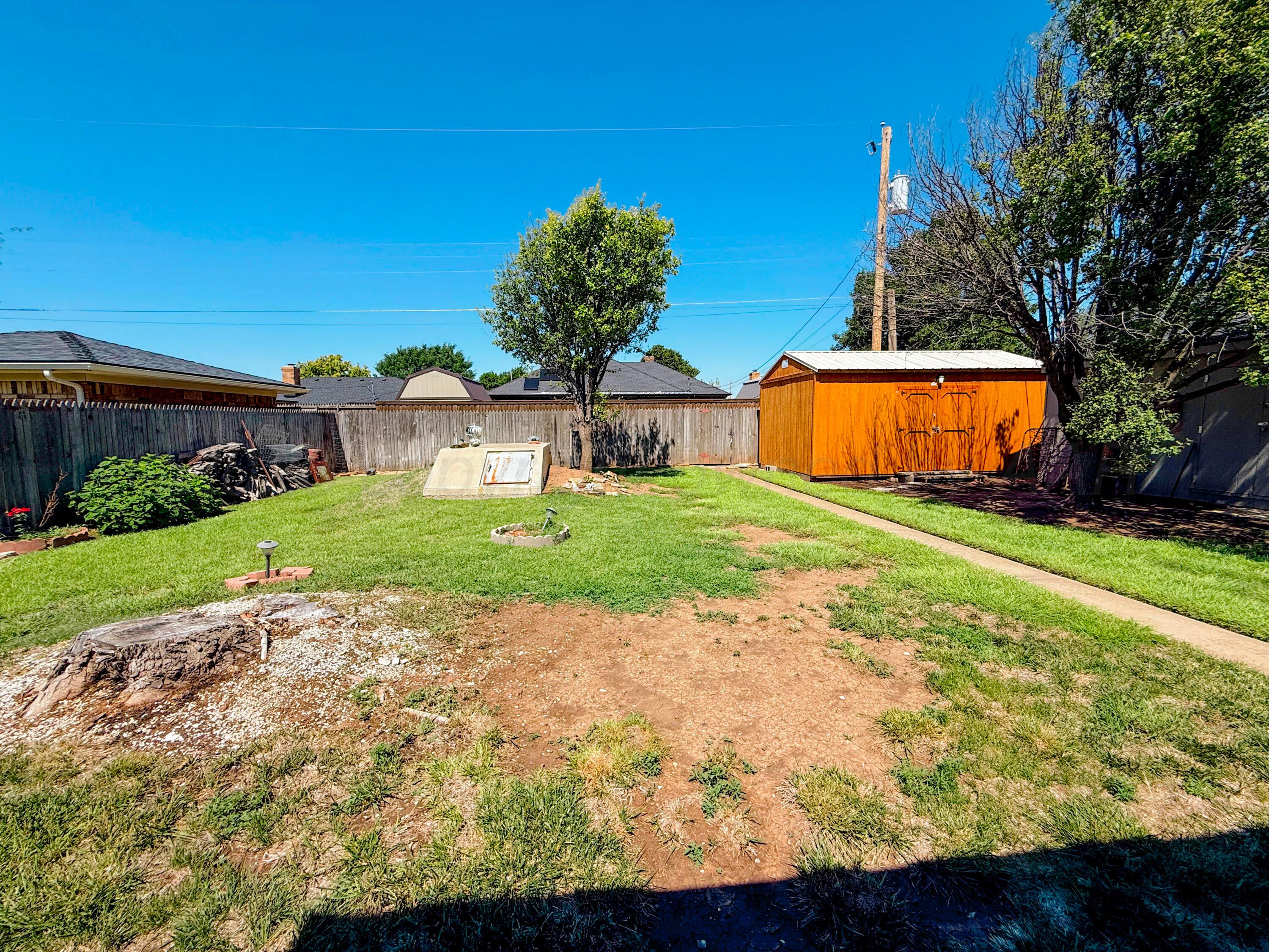 2613 N Fir Street Property Photo 27
