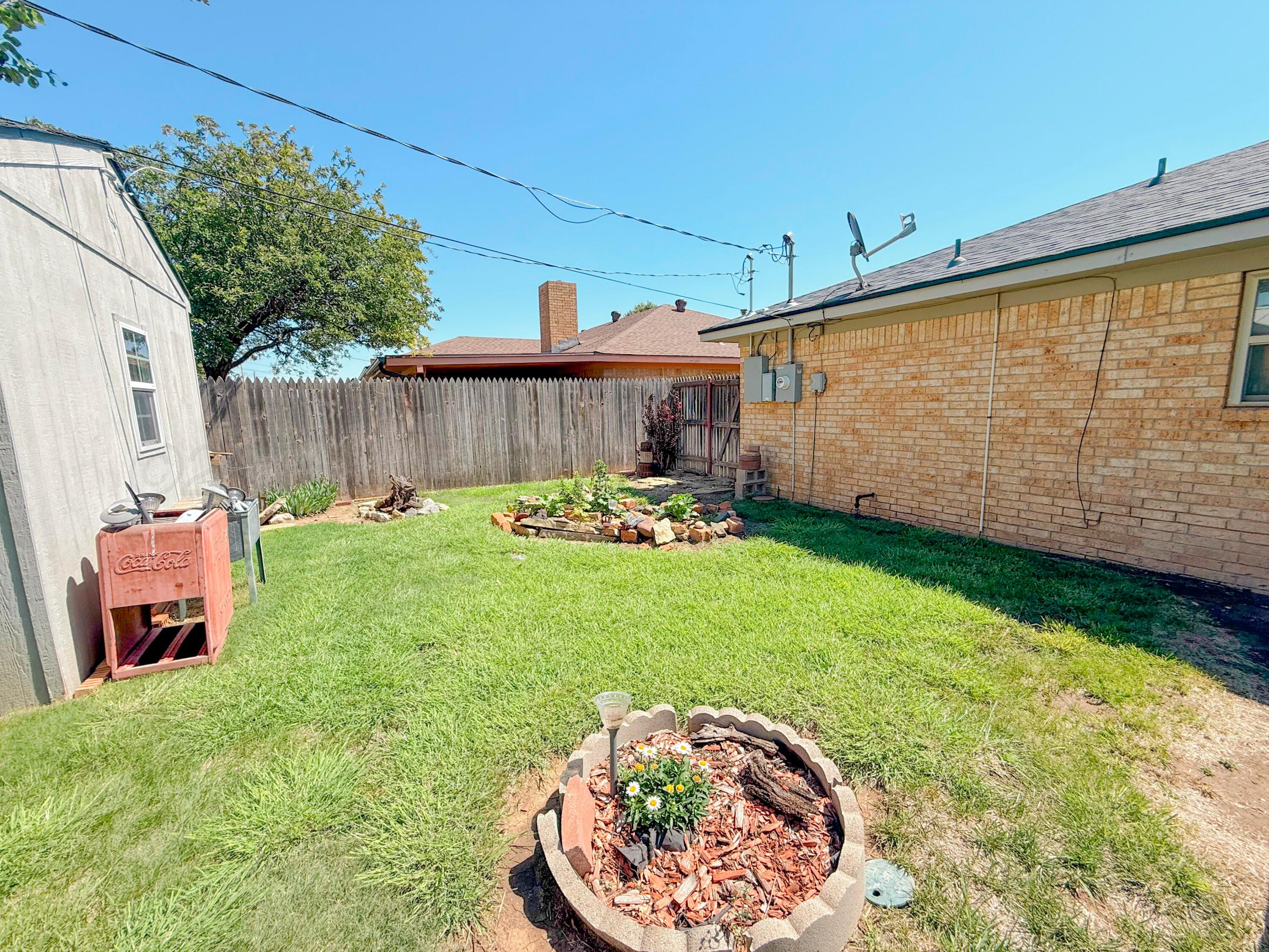 2613 N Fir Street Property Photo 29