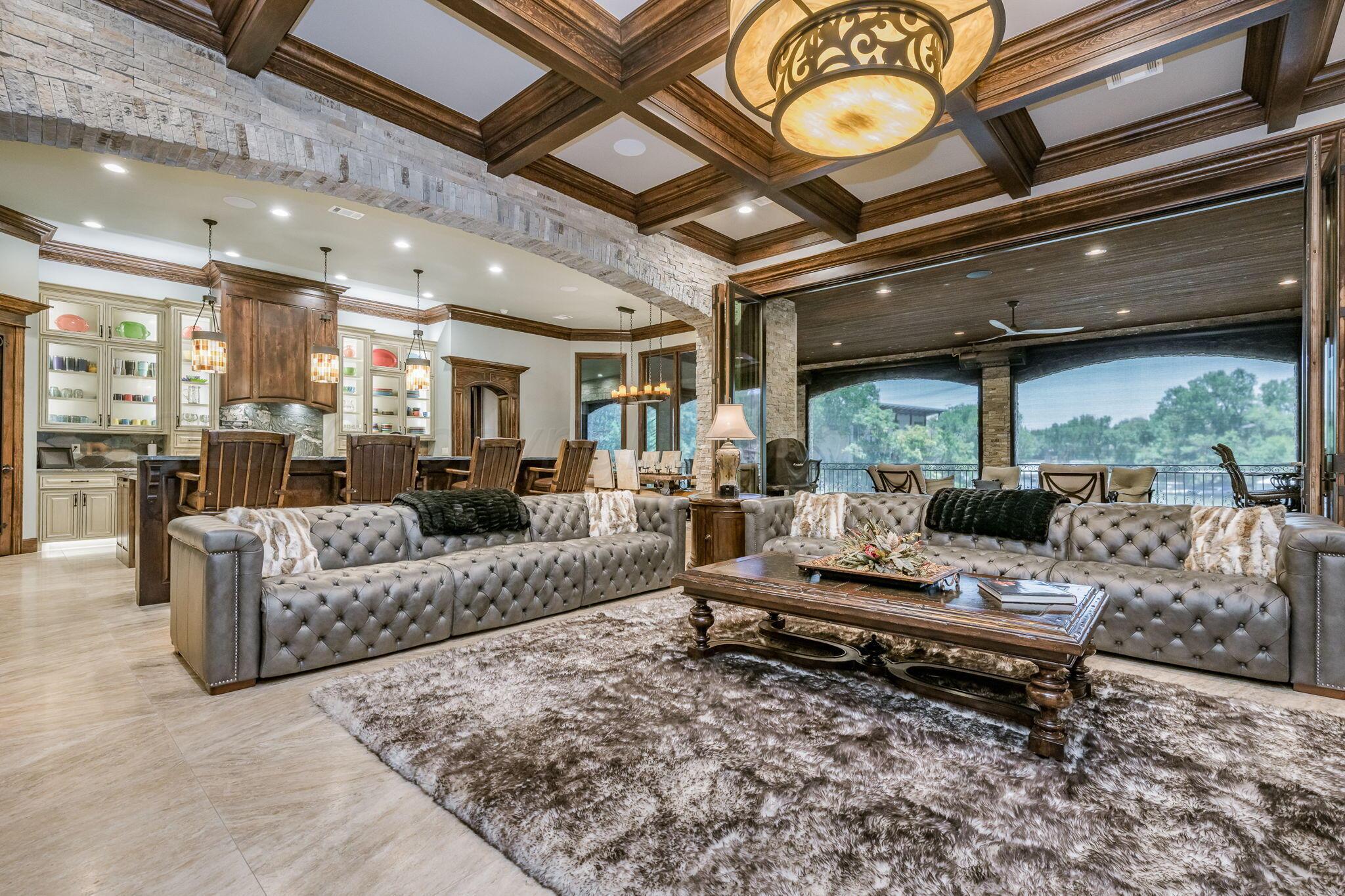 313 S Shore Drive Property Photo 12