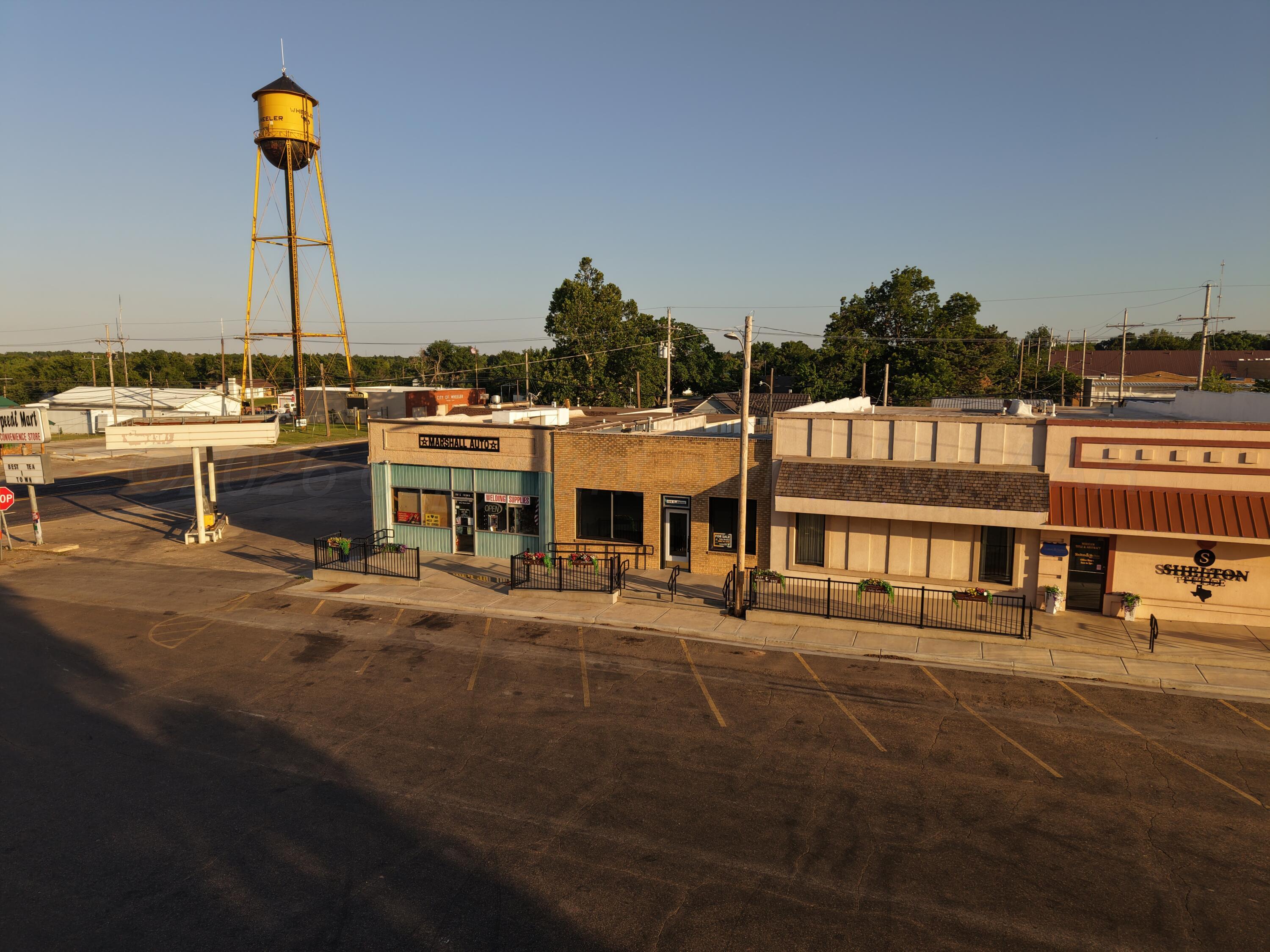 114 E Texas Avenue Property Photo 2