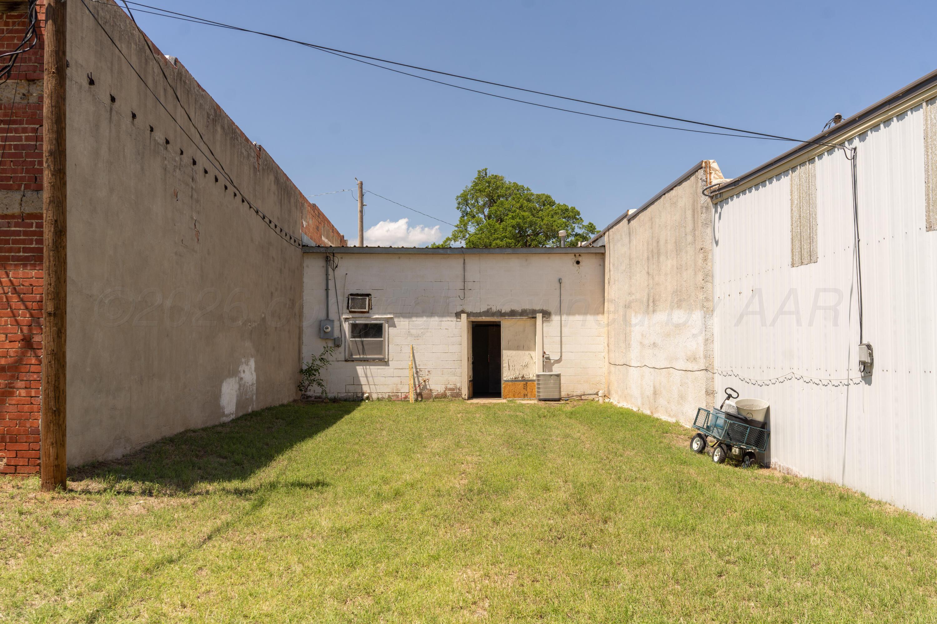 114 E Texas Avenue Property Photo 20