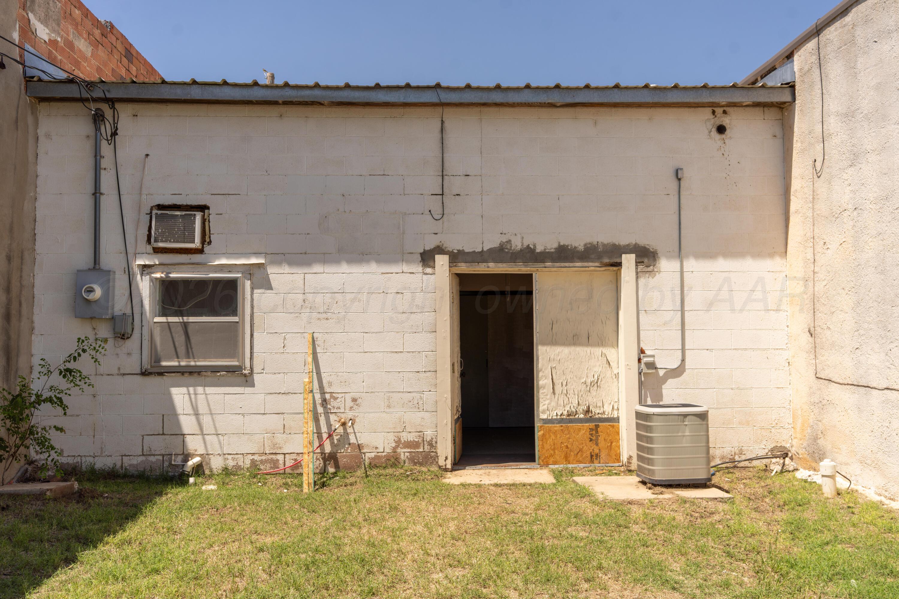 114 E Texas Avenue Property Photo 21