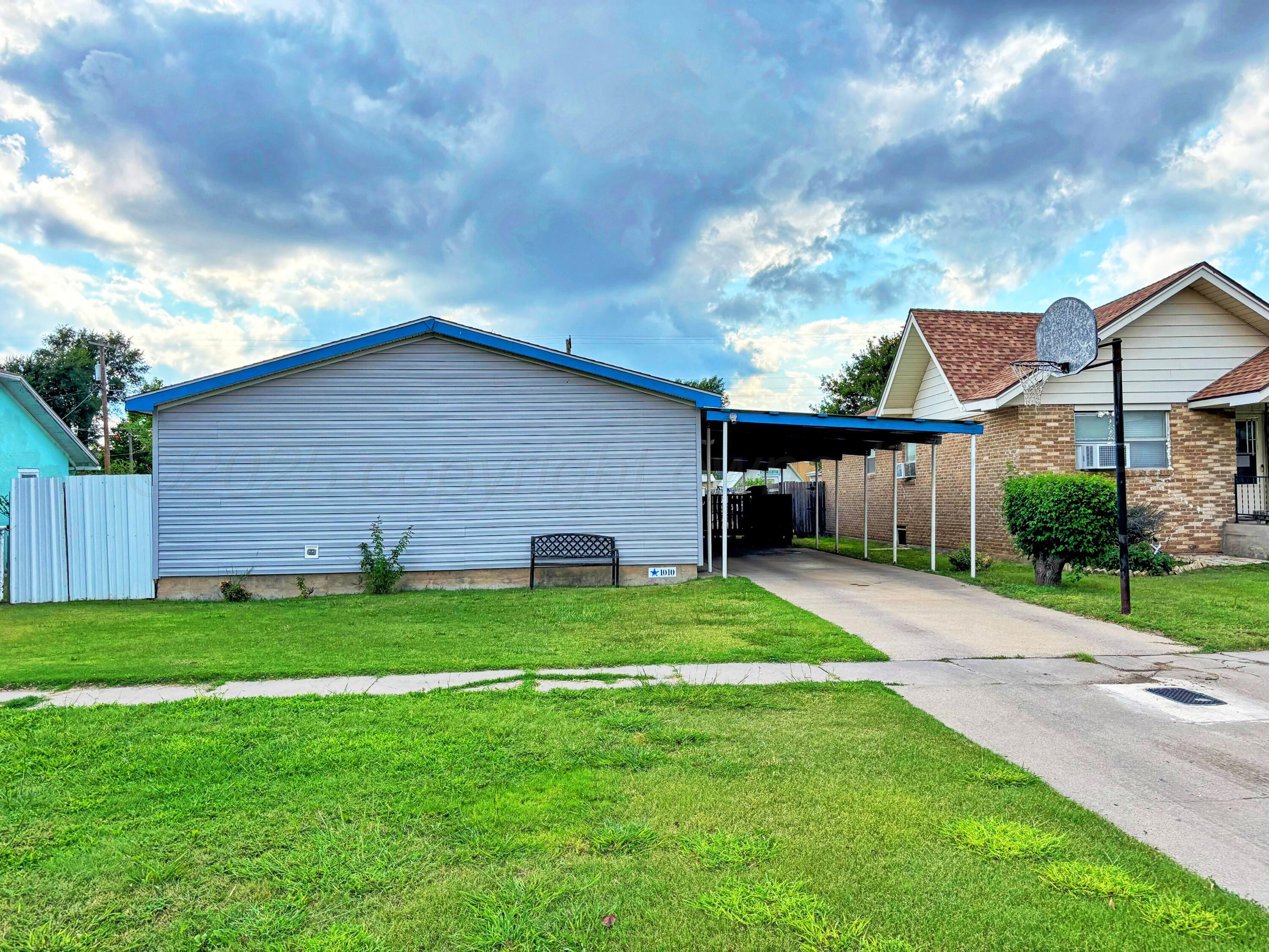 1010 S Baylor Street Property Photo 1