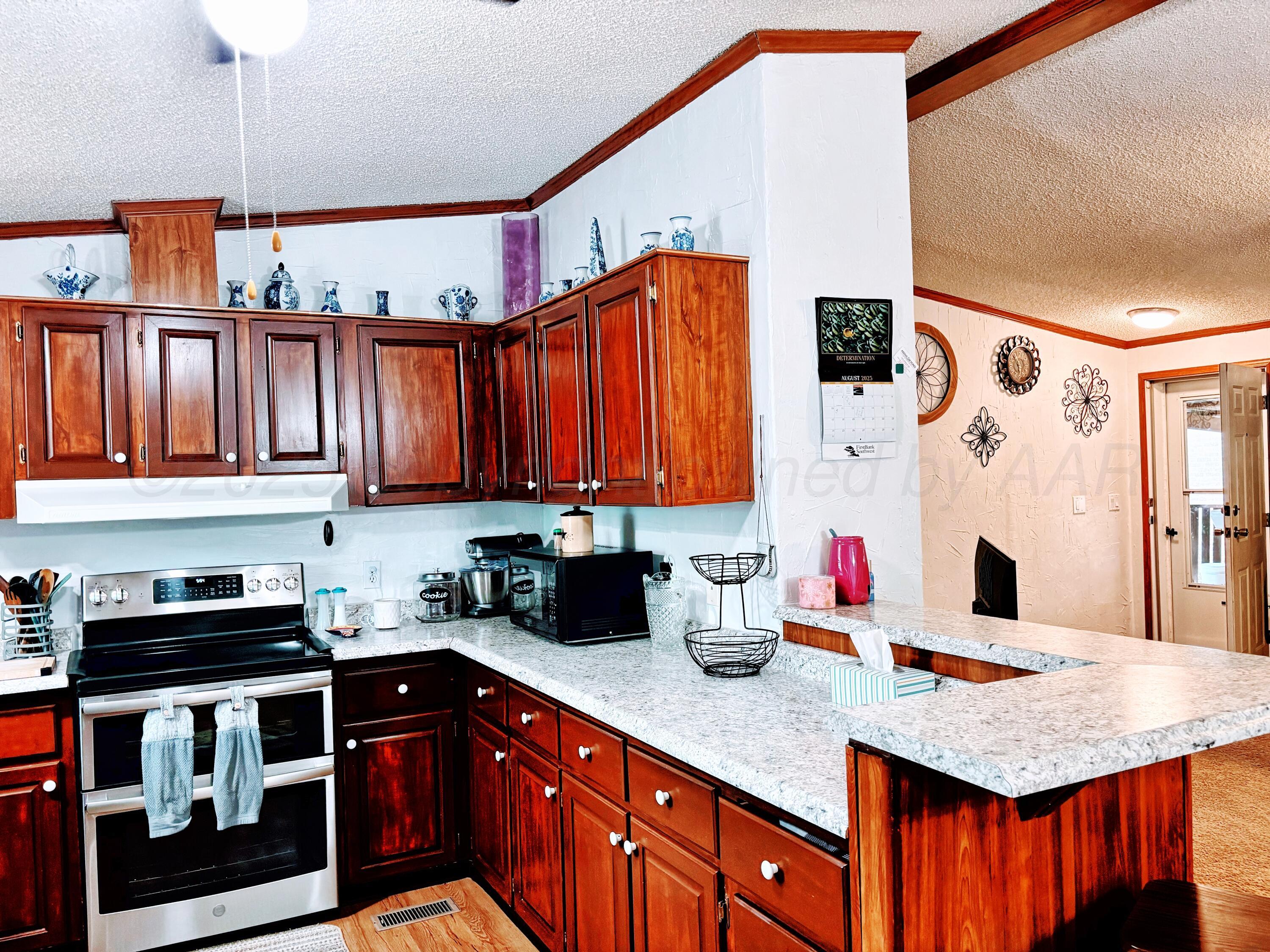 1010 S Baylor Street Property Photo 11