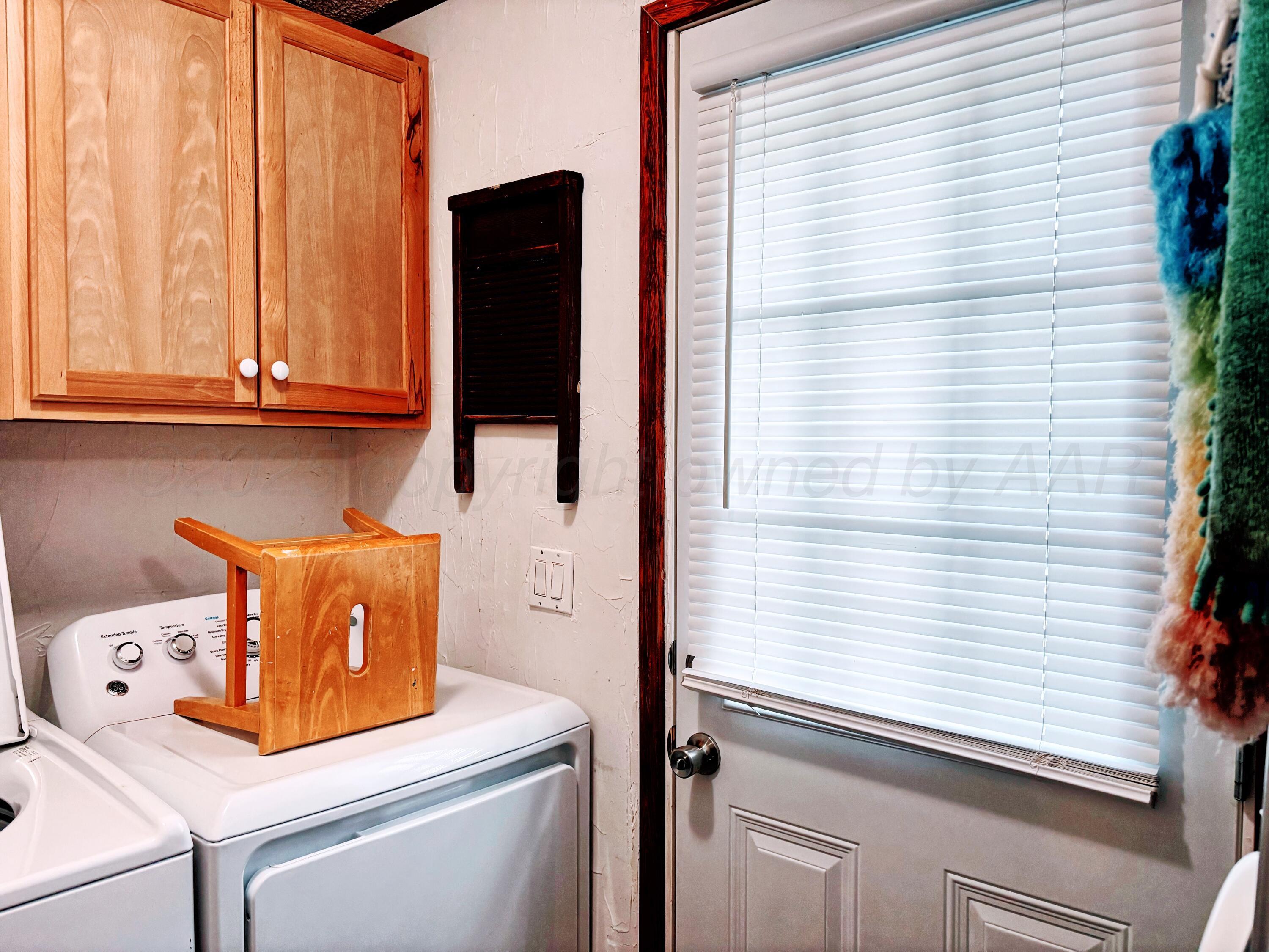 1010 S Baylor Street Property Photo 21