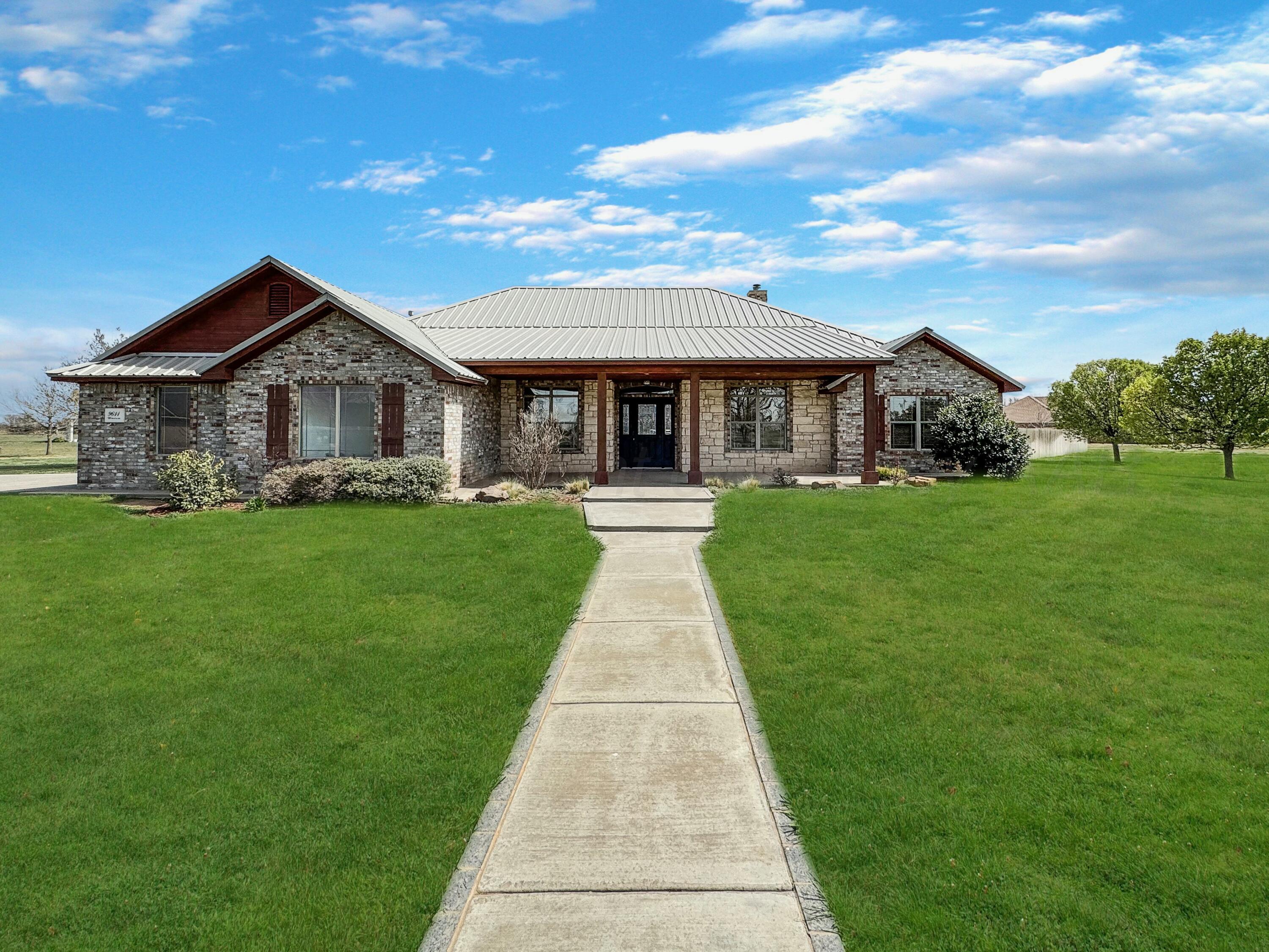 9611 UNION Road Property Photo 1