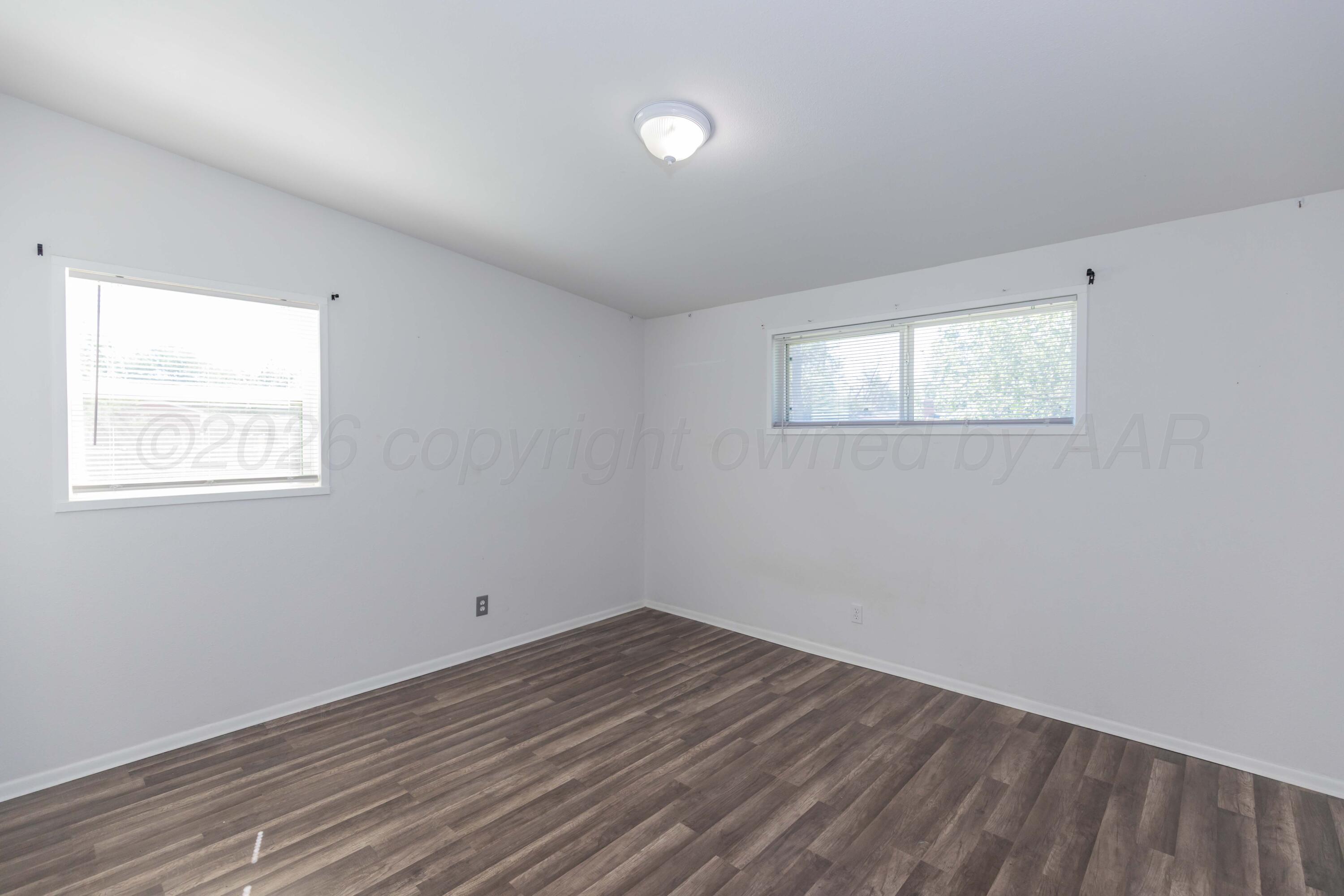 4419 S Ong Street Property Photo 6