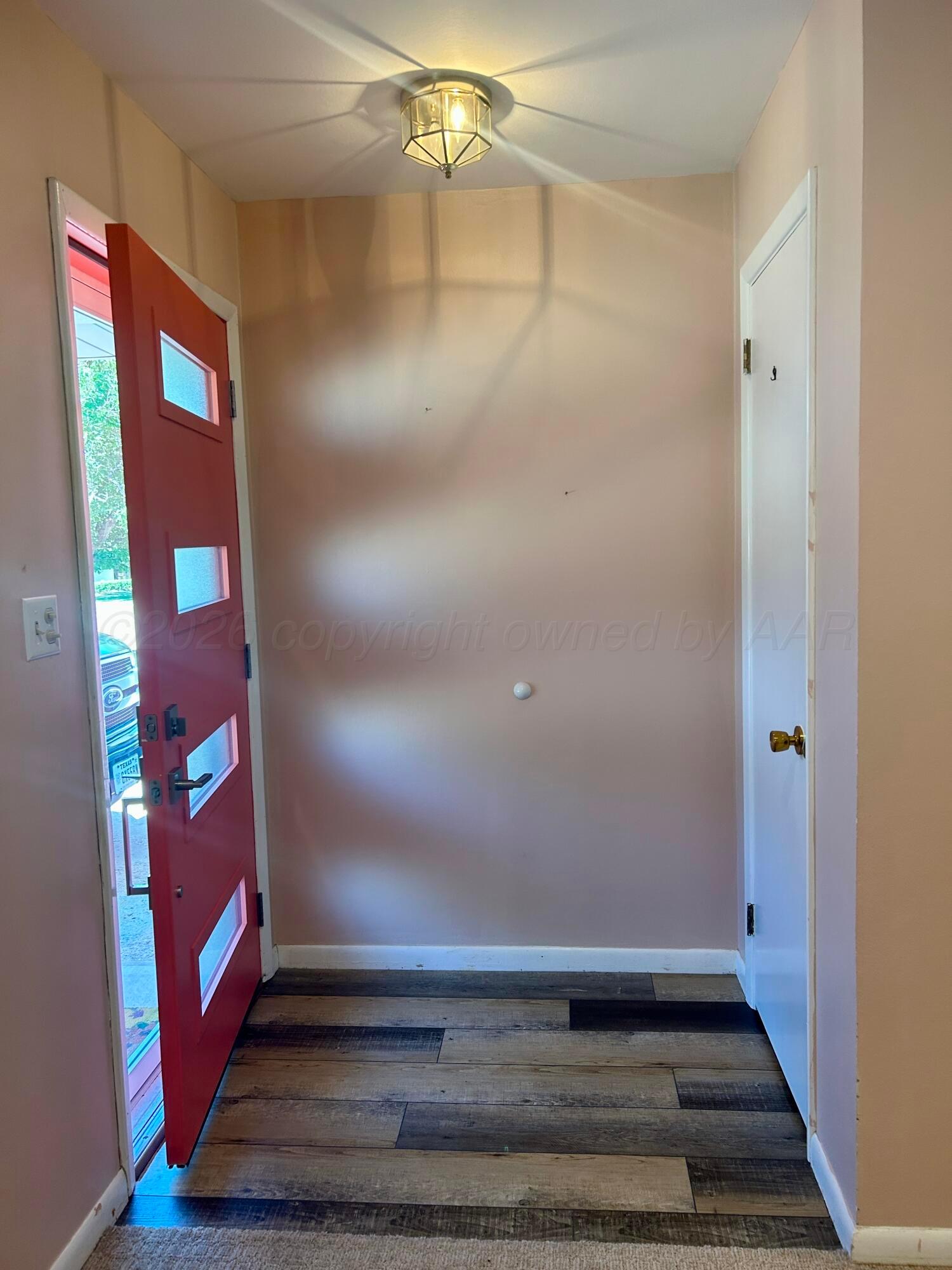 709 S 6th Street Property Photo 5