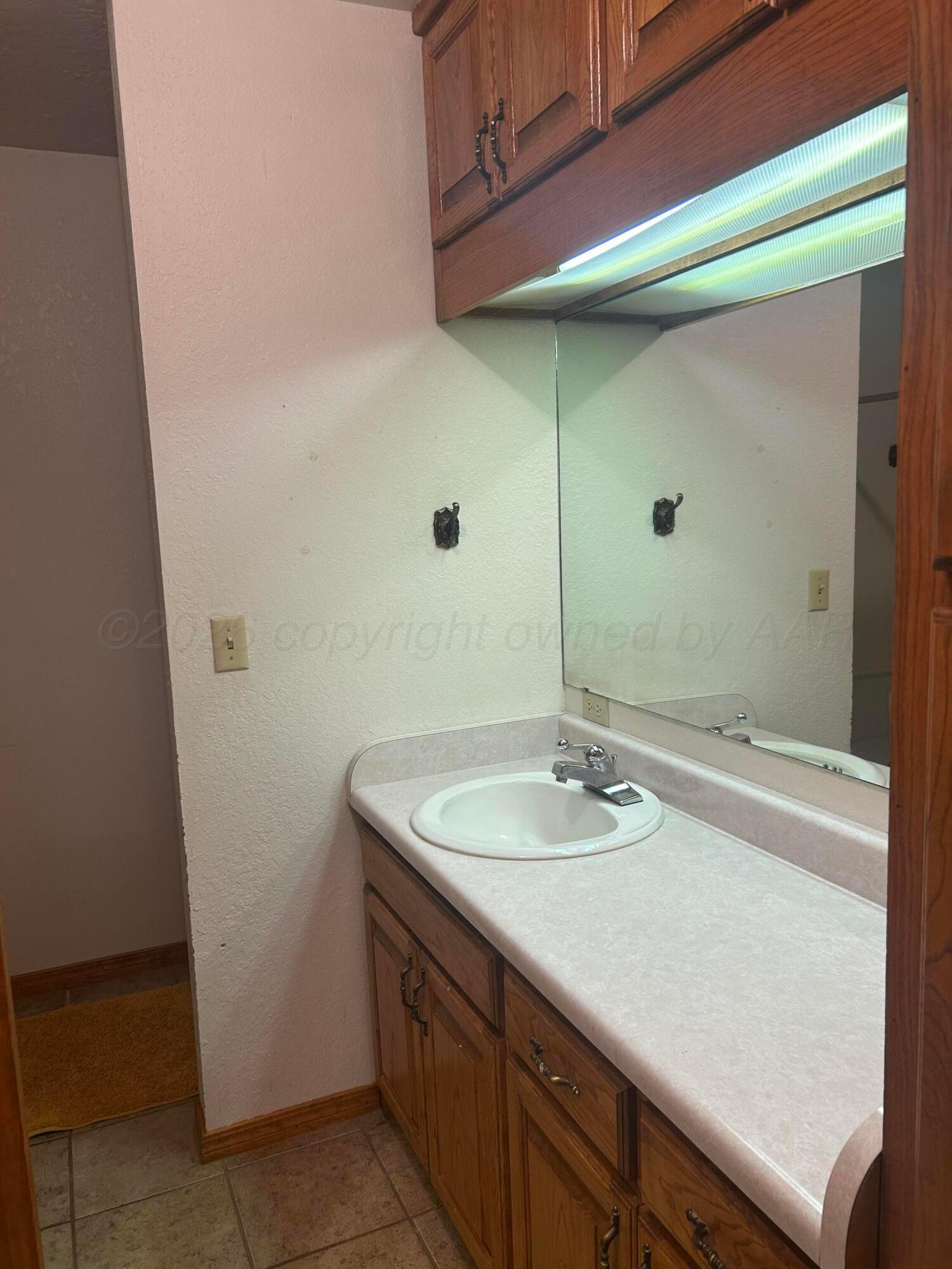 709 S 6th Street Property Photo 19