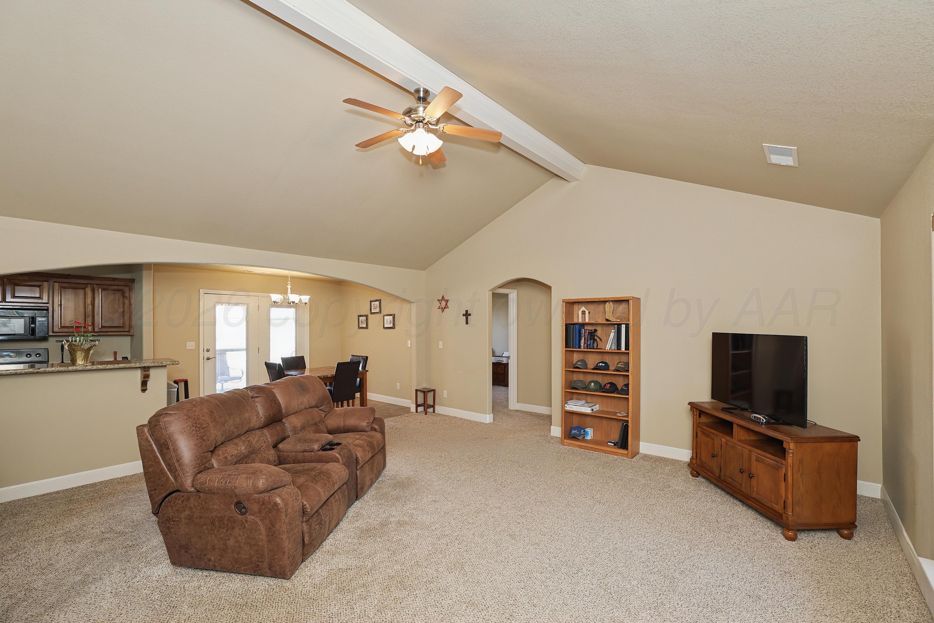 9818 Asher Avenue Property Photo 4