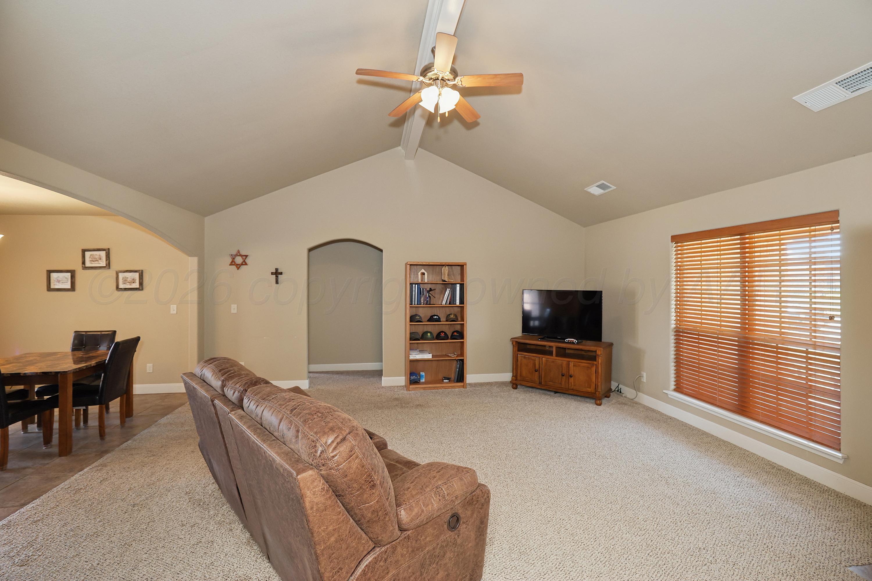 9818 Asher Avenue Property Photo 5