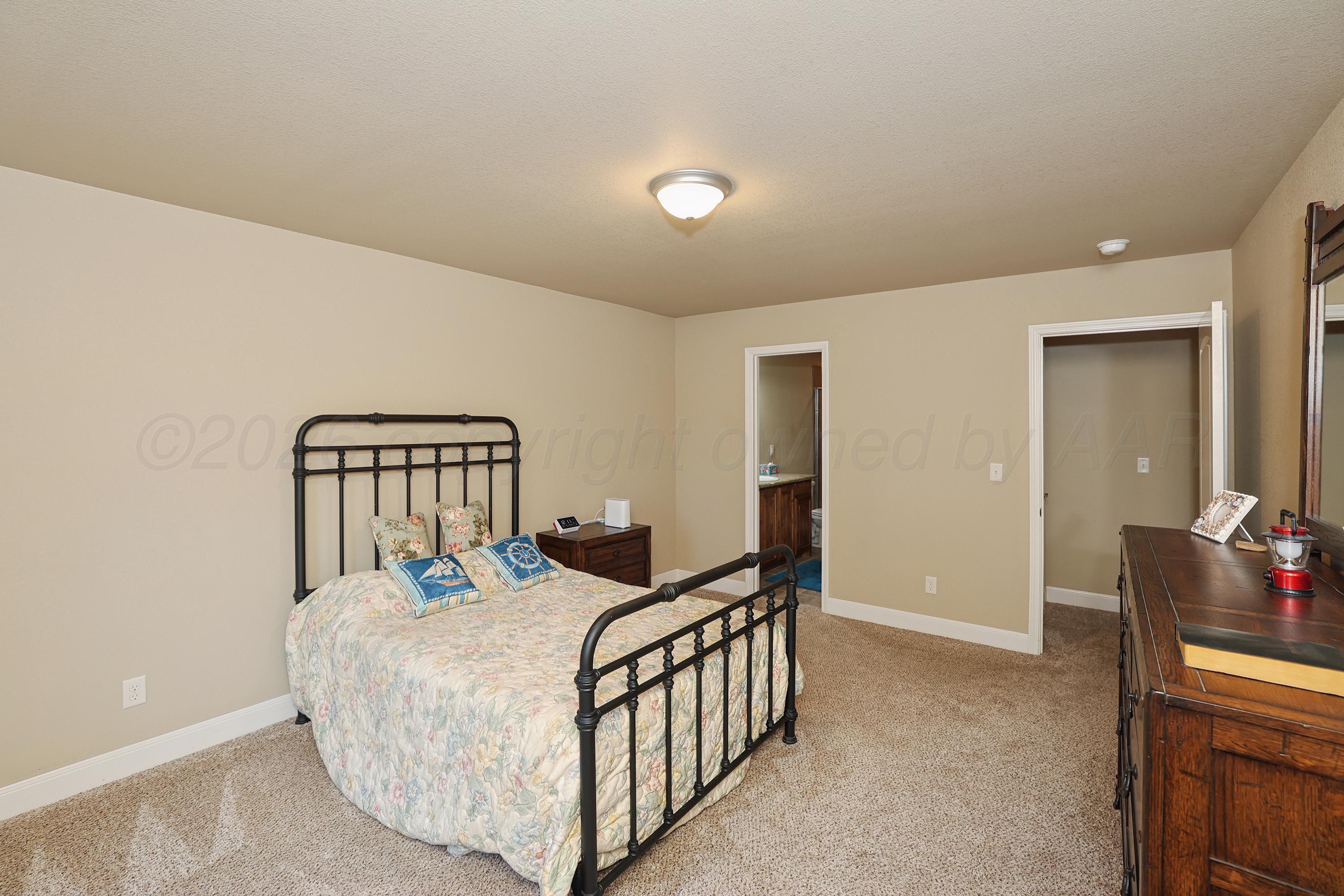 9818 Asher Avenue Property Photo 10