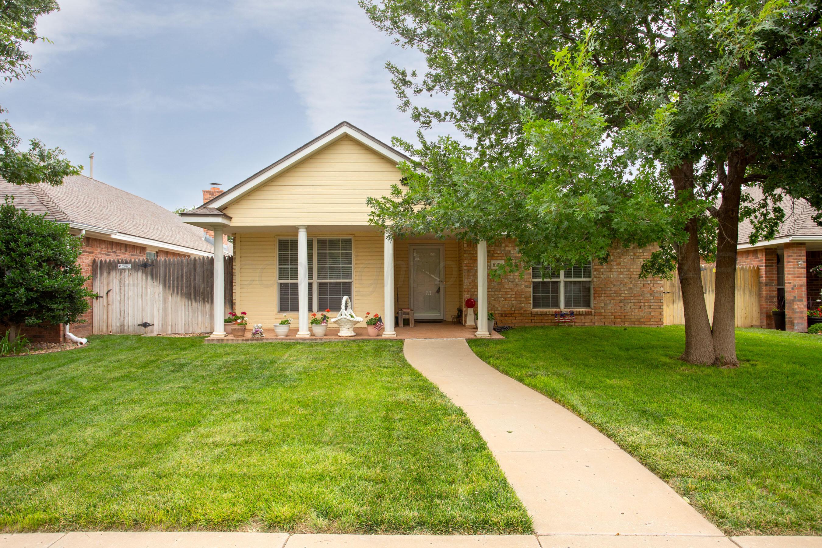 6206 Oakcrest Lane Property Photo 1