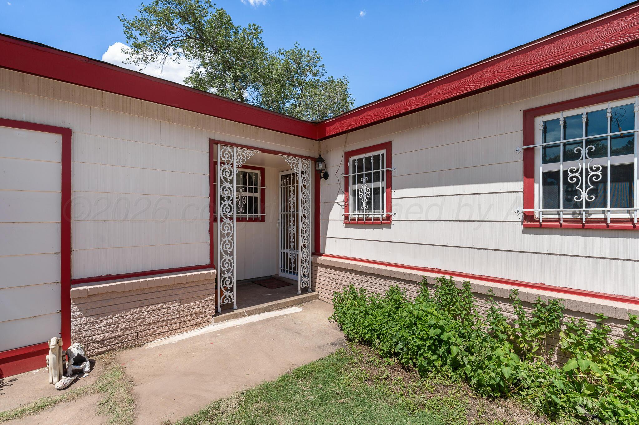 2811 Carter Street Property Photo 3