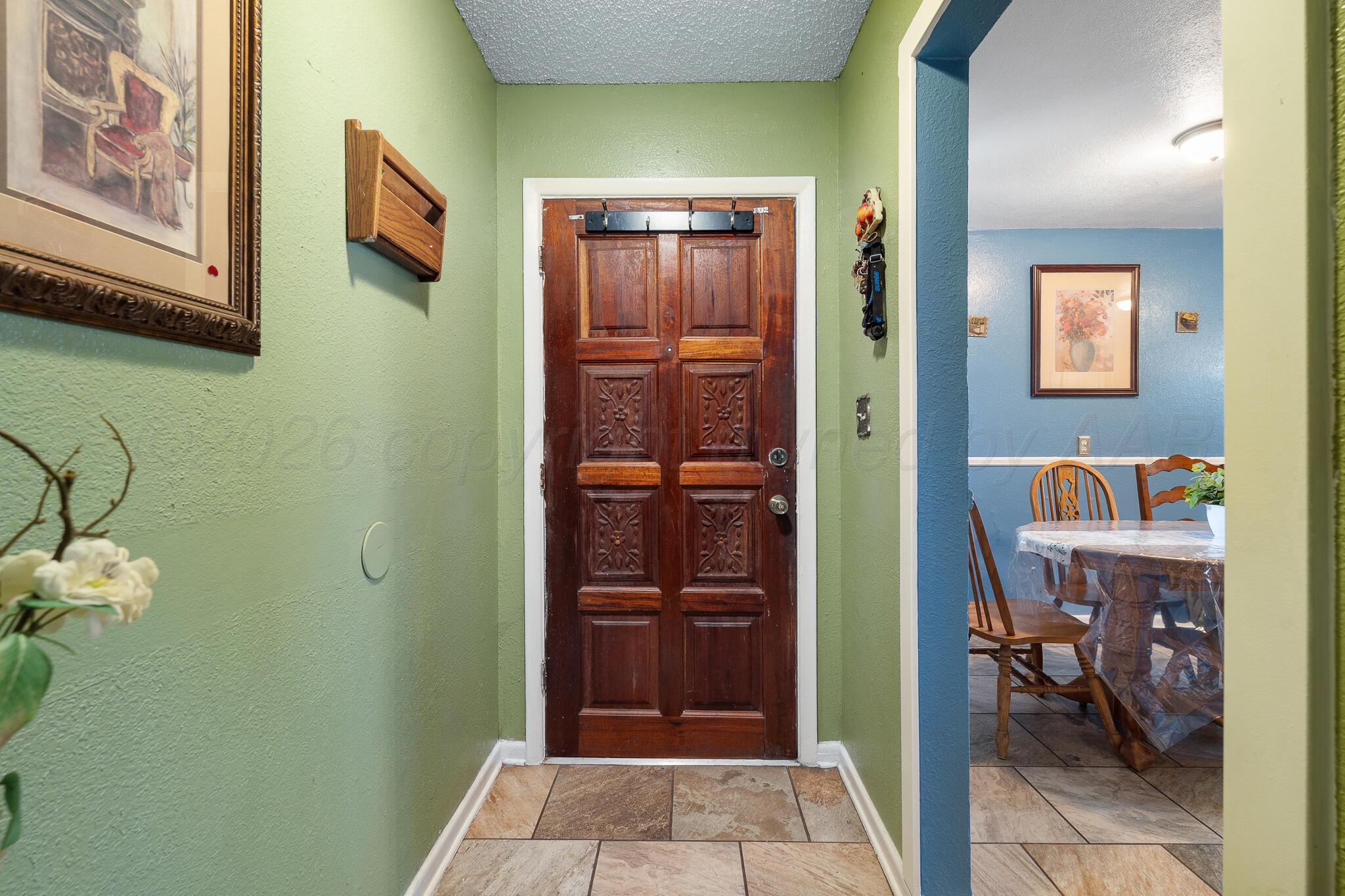 2811 Carter Street Property Photo 5