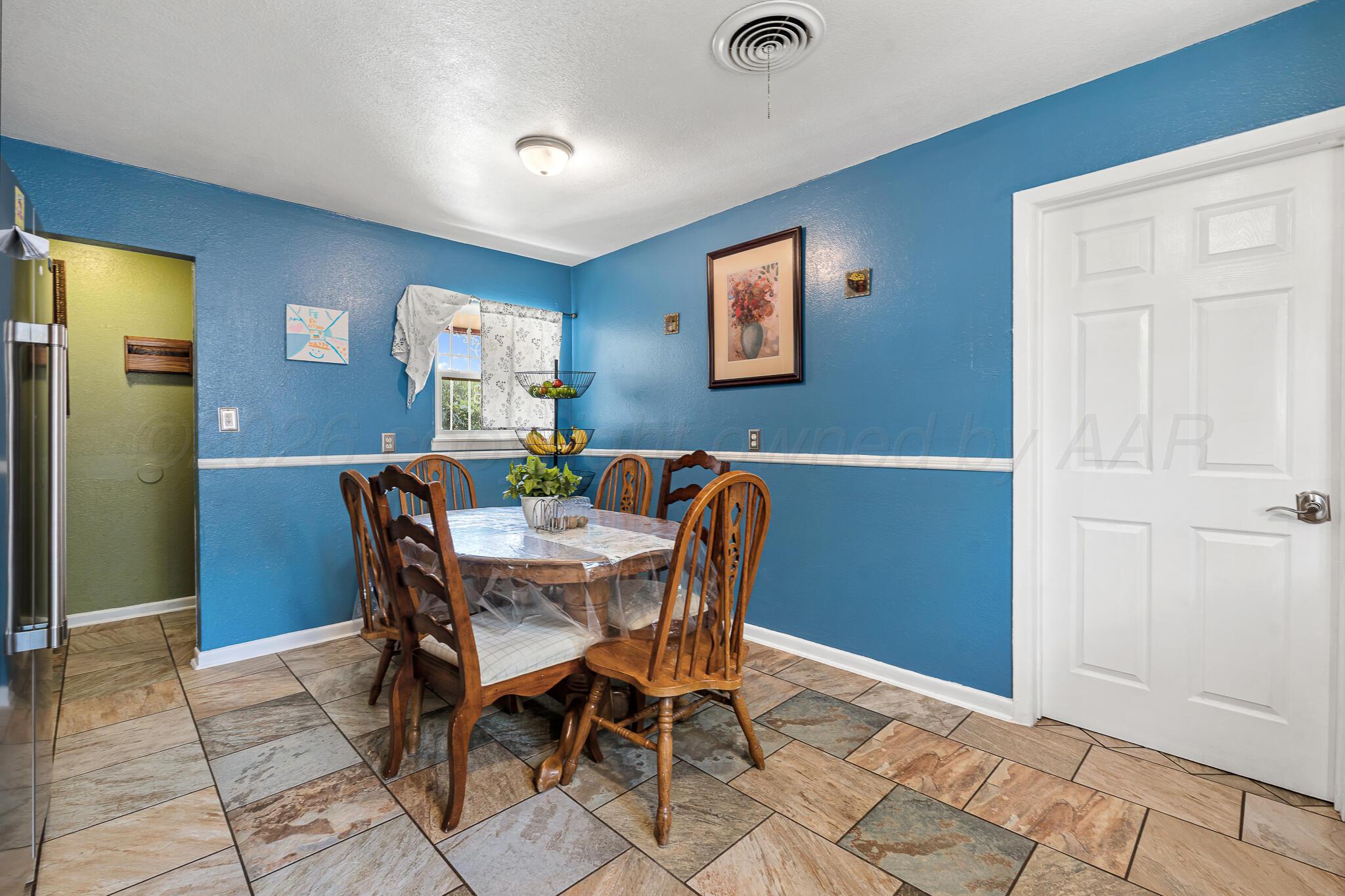 2811 Carter Street Property Photo 12