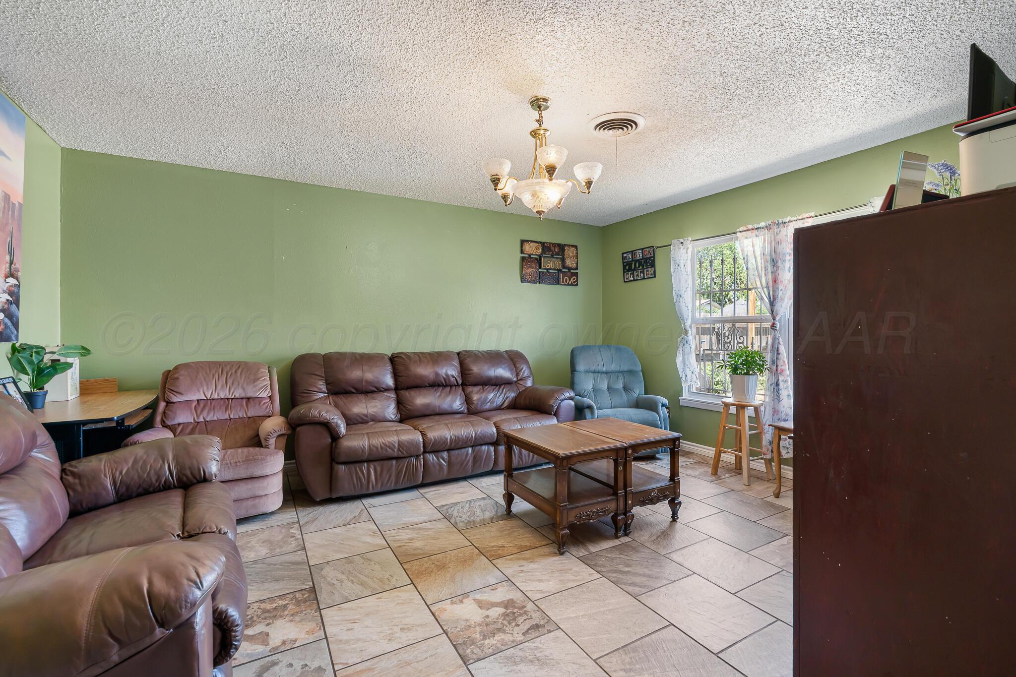 2811 Carter Street Property Photo 13