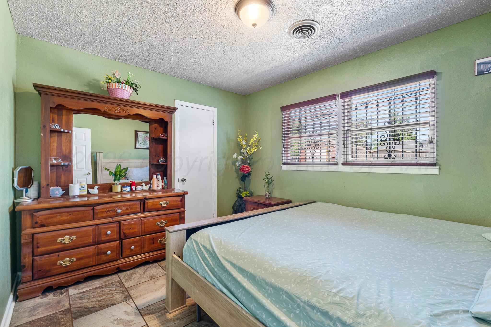 2811 Carter Street Property Photo 21