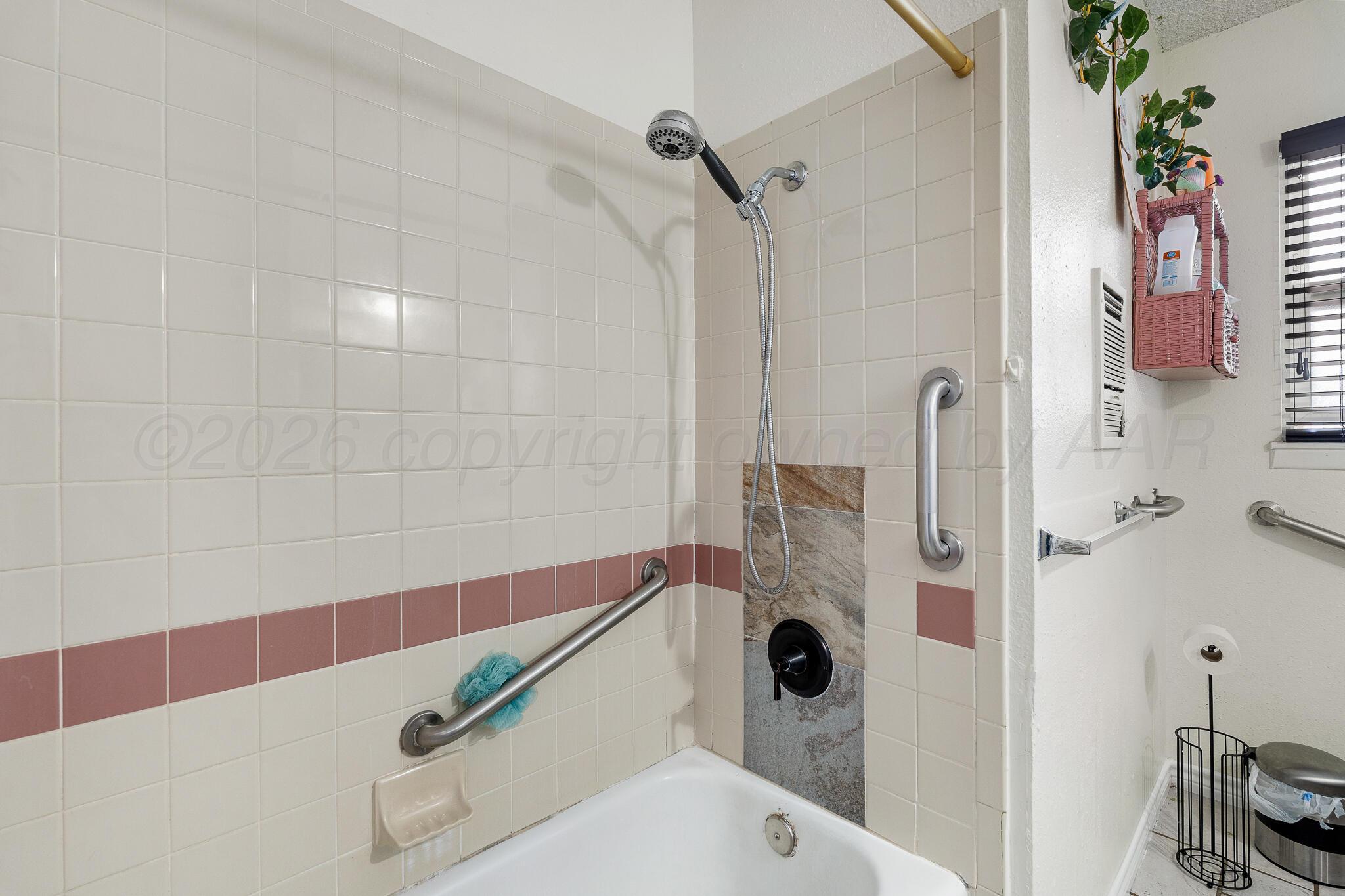 2811 Carter Street Property Photo 23