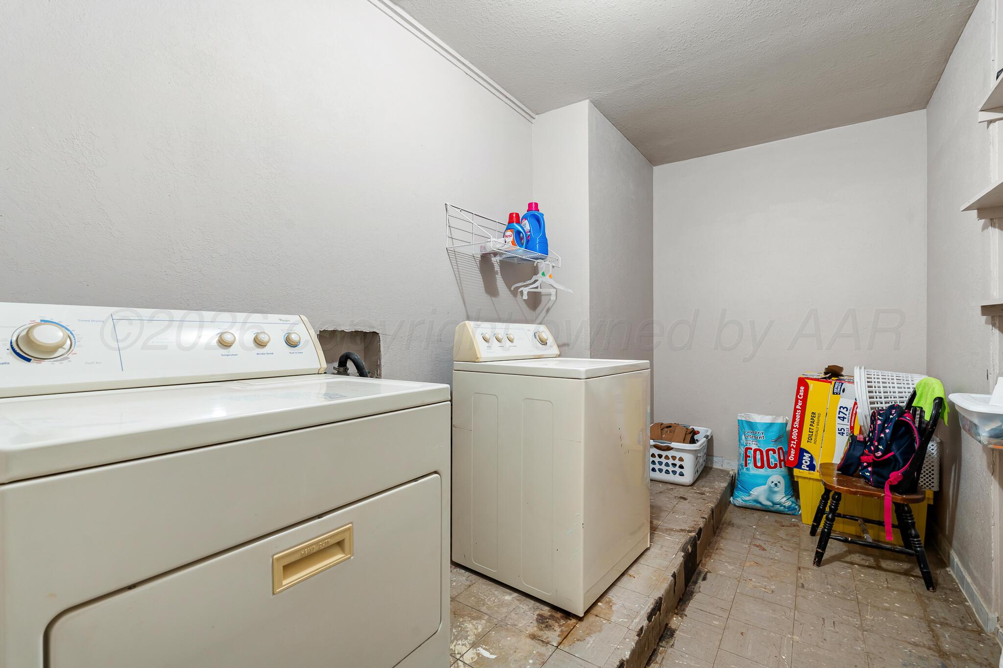 2811 Carter Street Property Photo 26