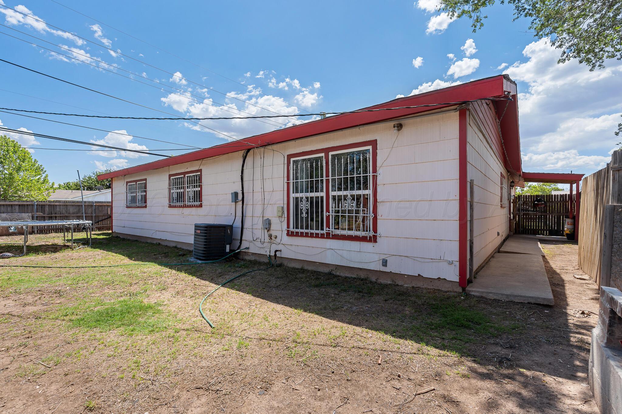 2811 Carter Street Property Photo 29