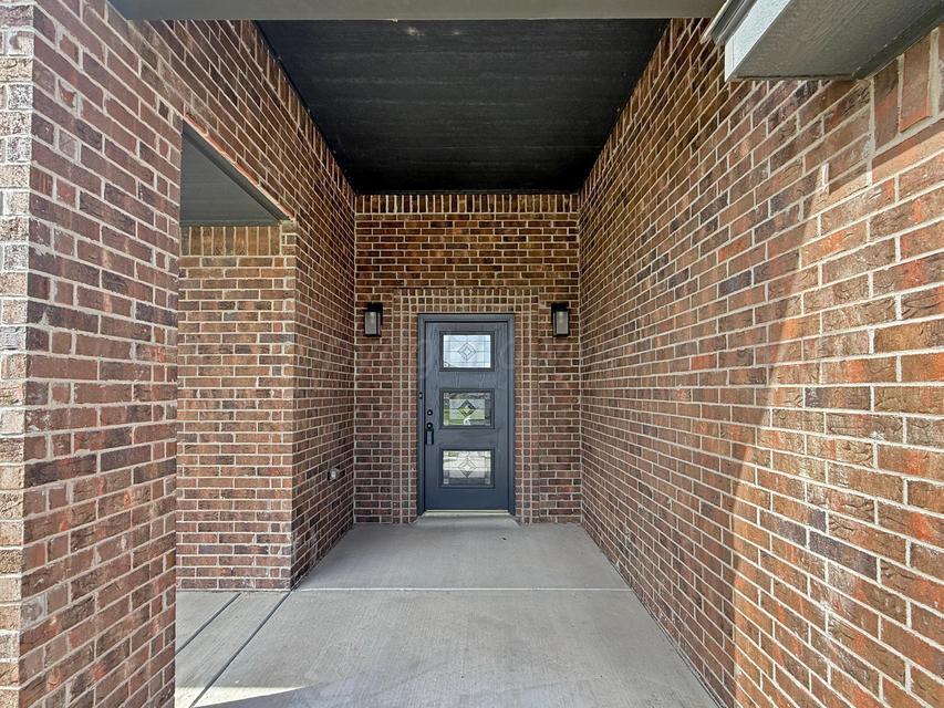 8106 Miami Property Photo 2