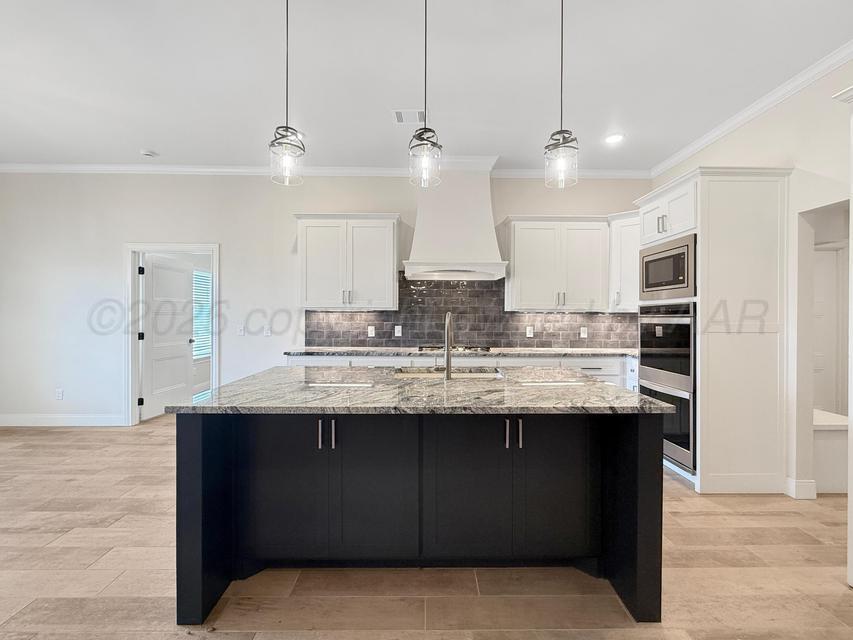 8106 Miami Property Photo 7