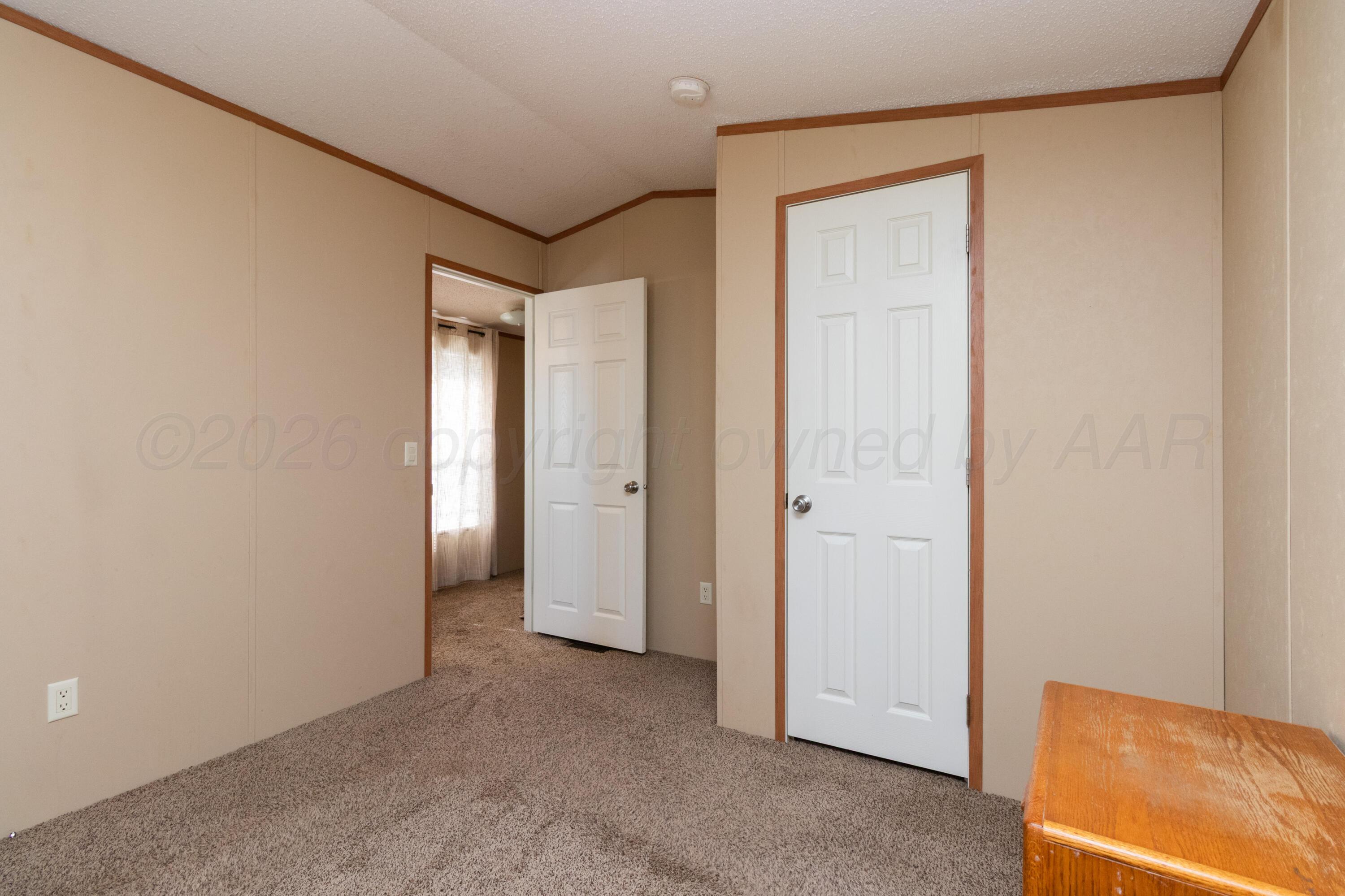 2420 E Willow Creek Drive Property Photo 20