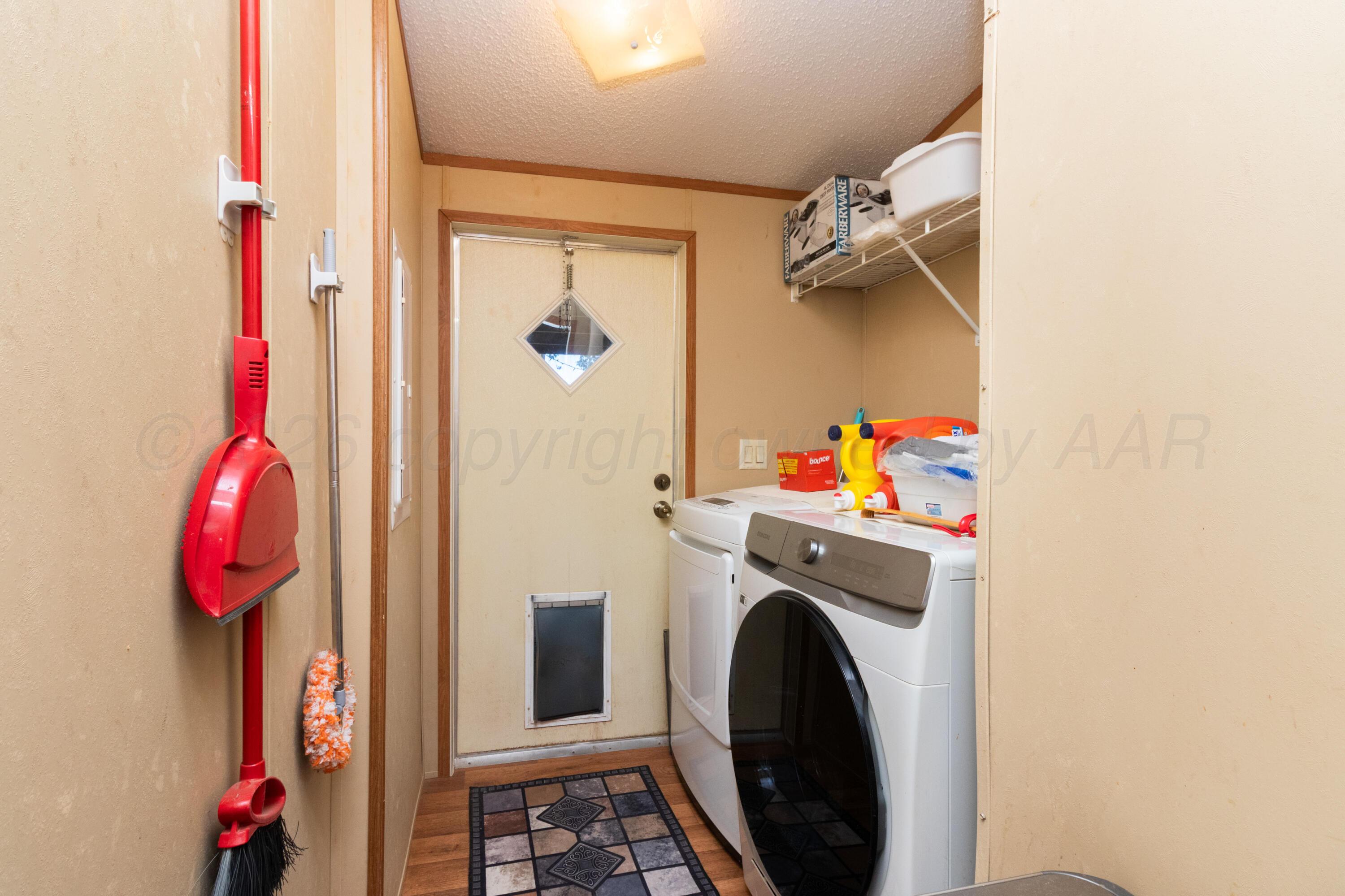 2420 E Willow Creek Drive Property Photo 21